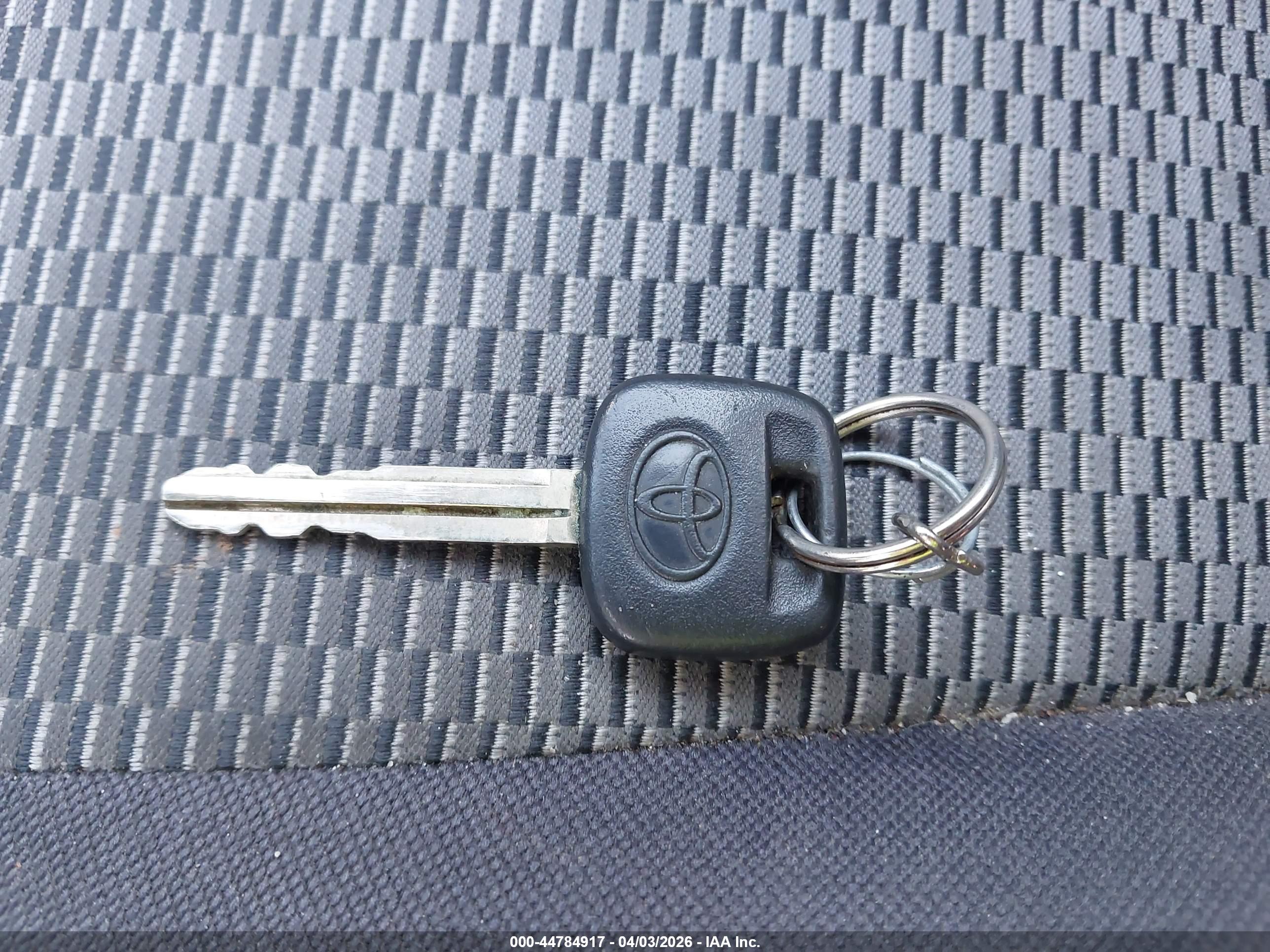 TOYOTA RAV4 image 11