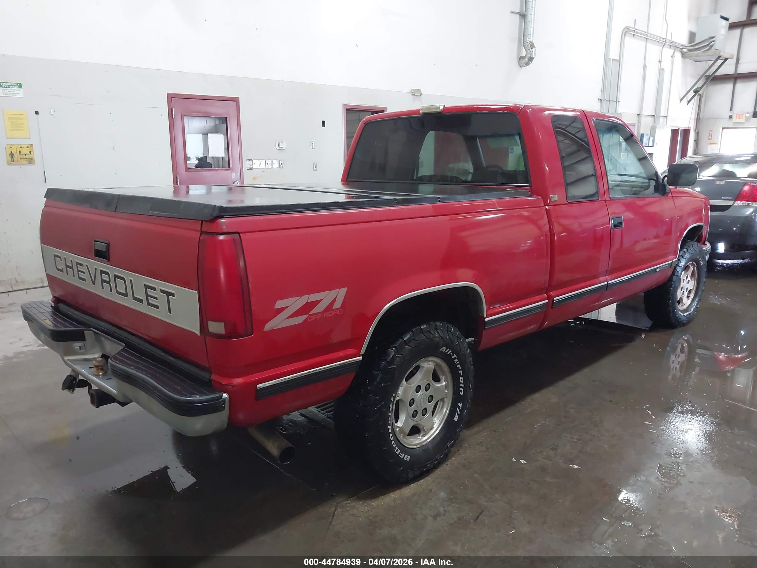 CHEVROLET GMT-400 image 4
