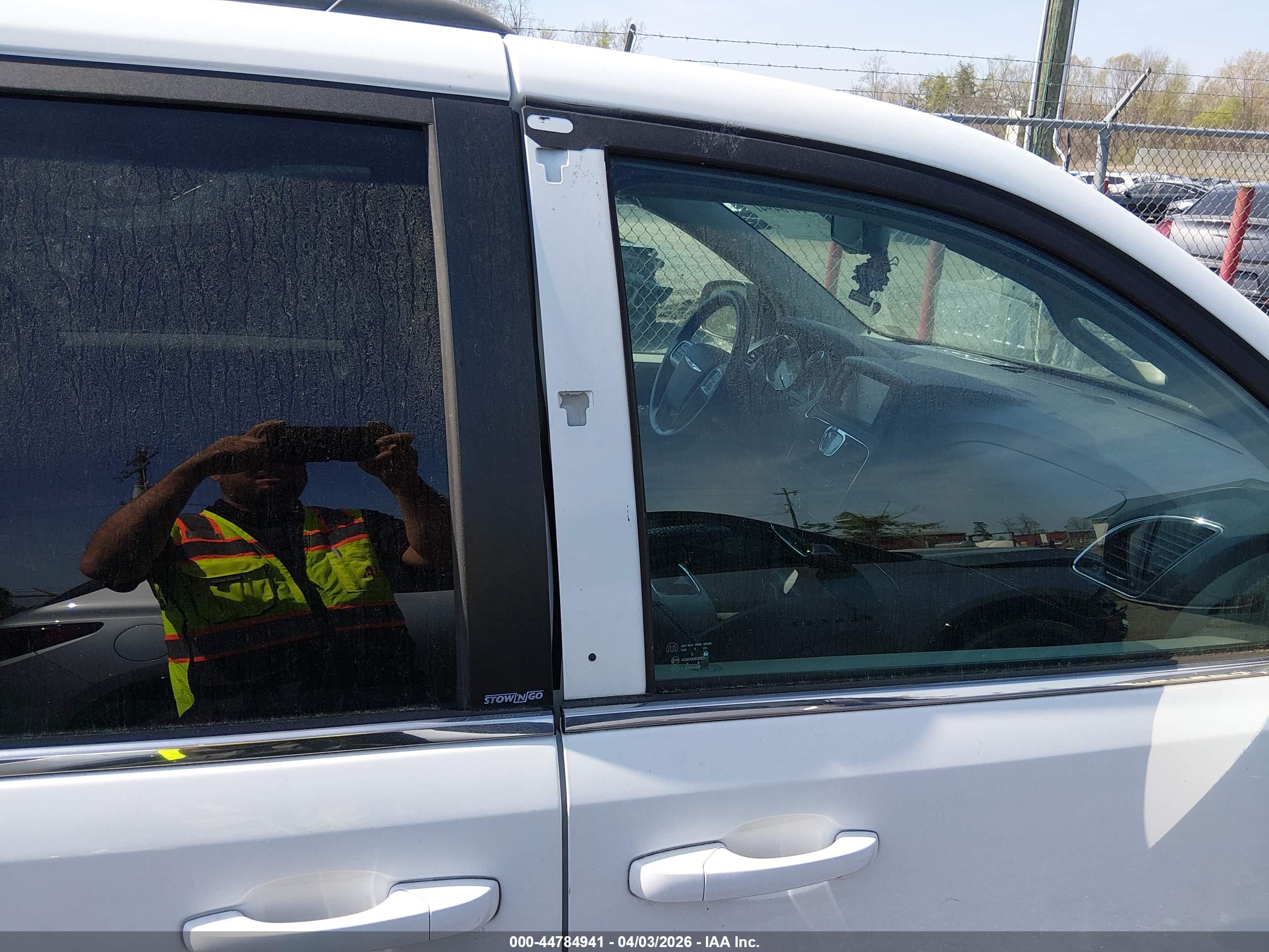 CHRYSLER TOWN image 6