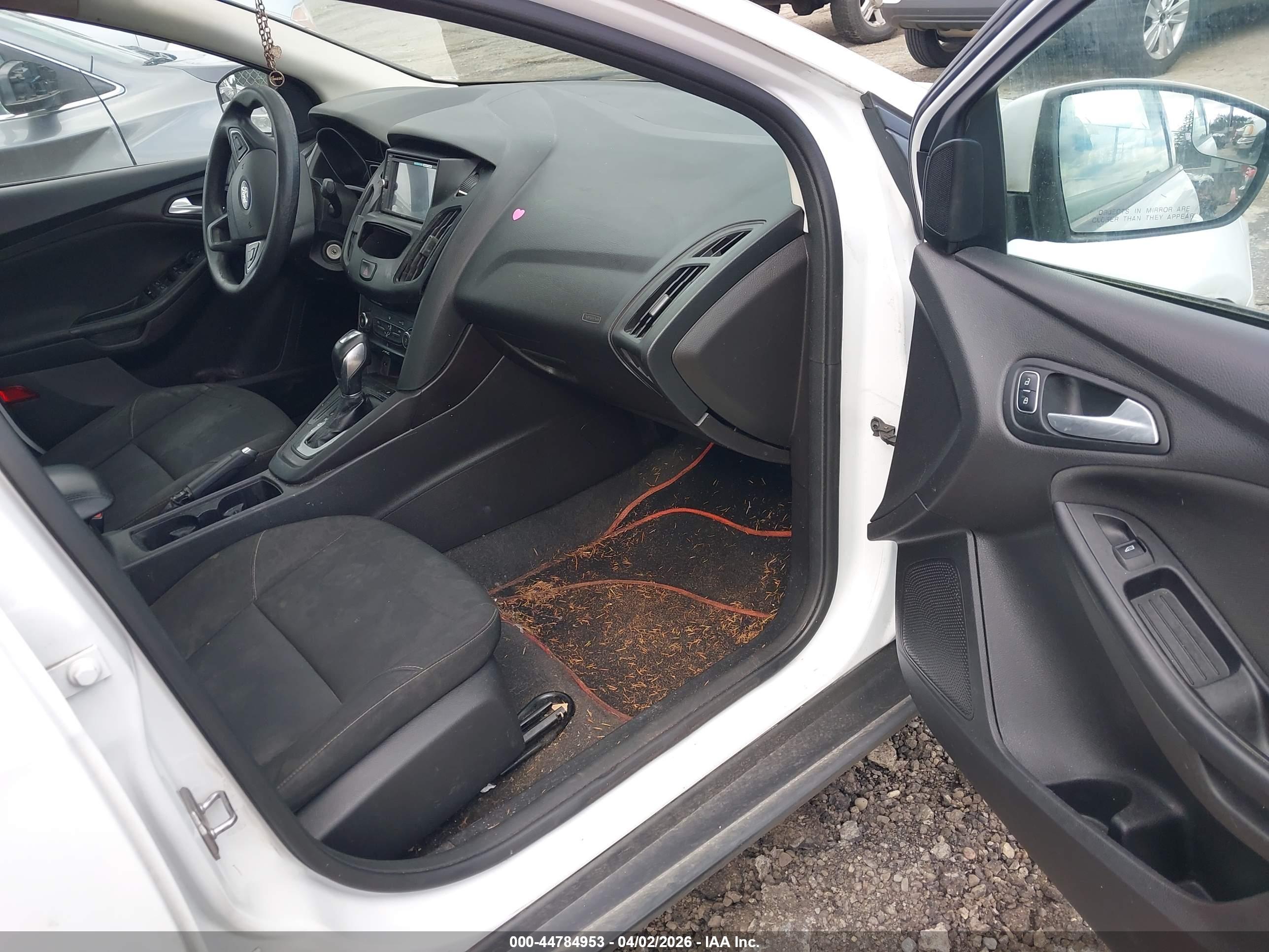 FORD FOCUS image 5