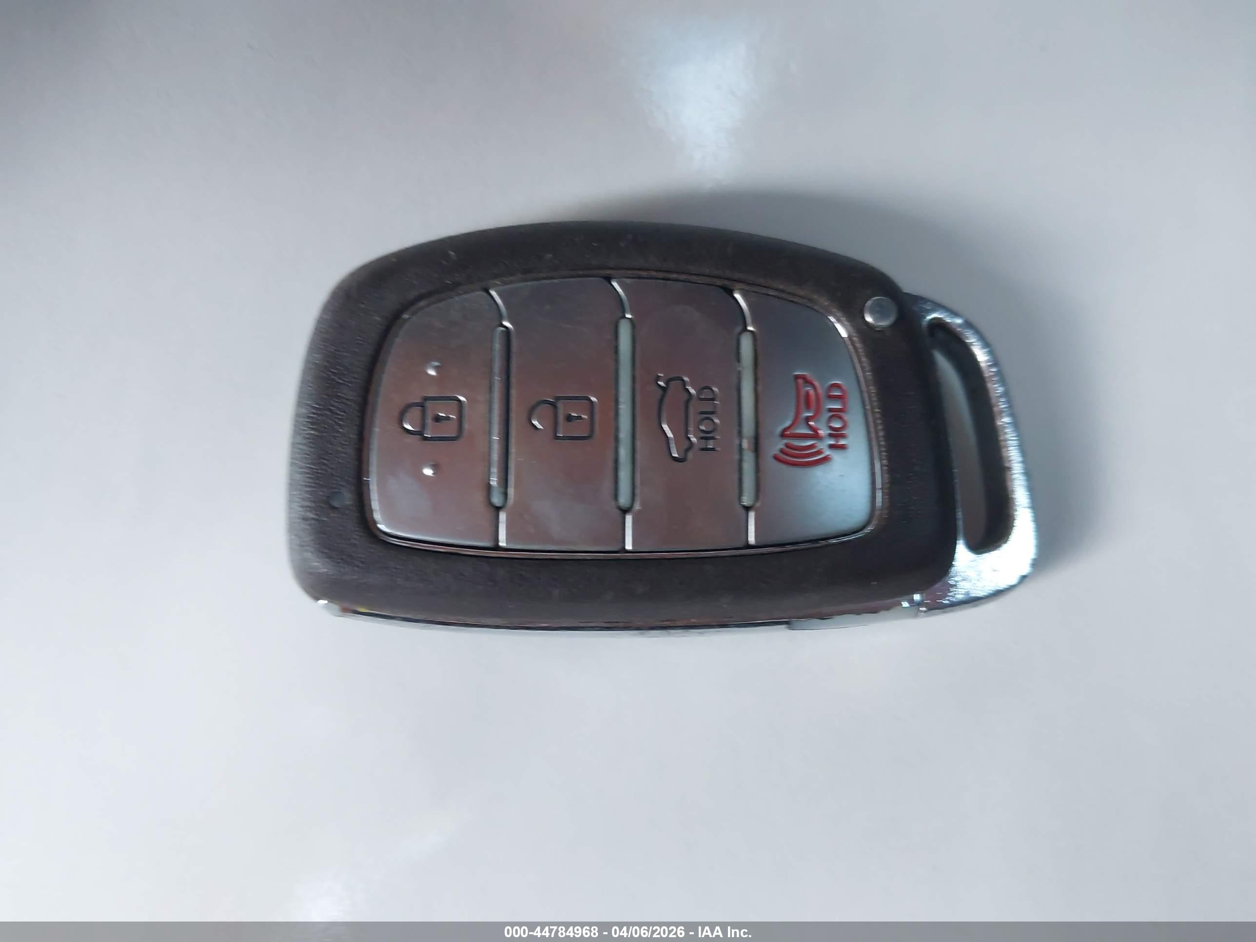 HYUNDAI ELANTRA image 11