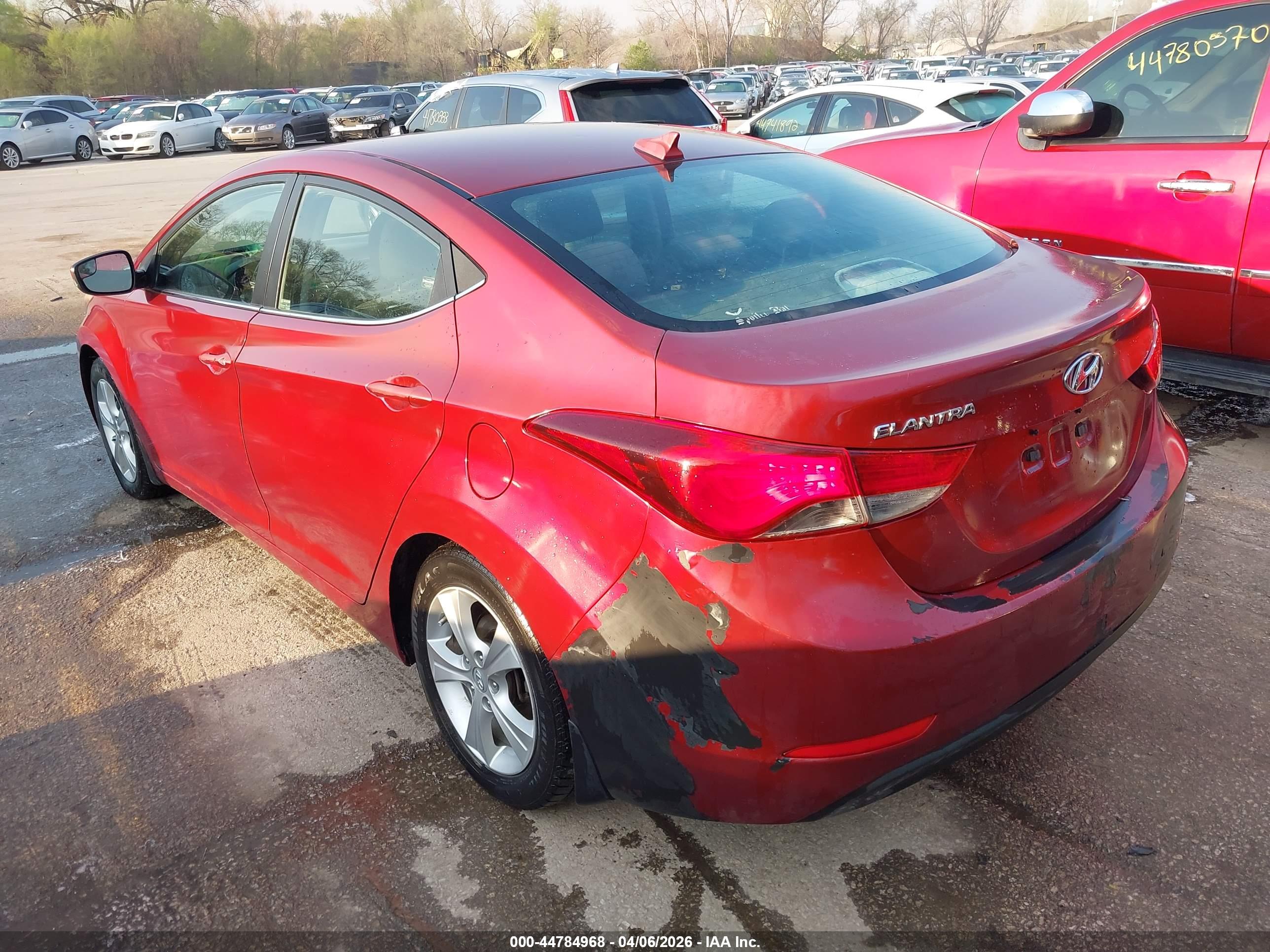 HYUNDAI ELANTRA image 3