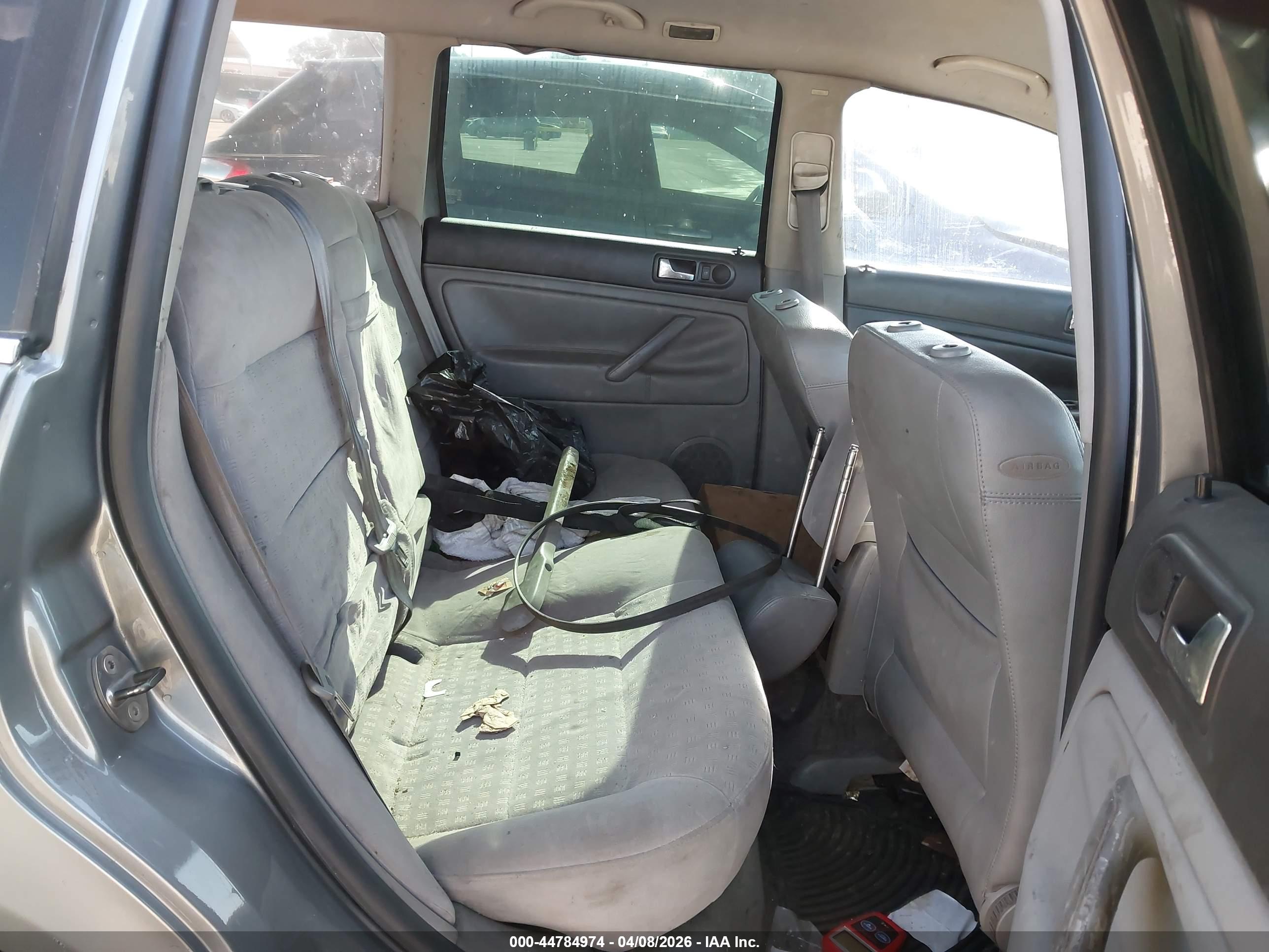 VOLKSWAGEN PASSAT image 8
