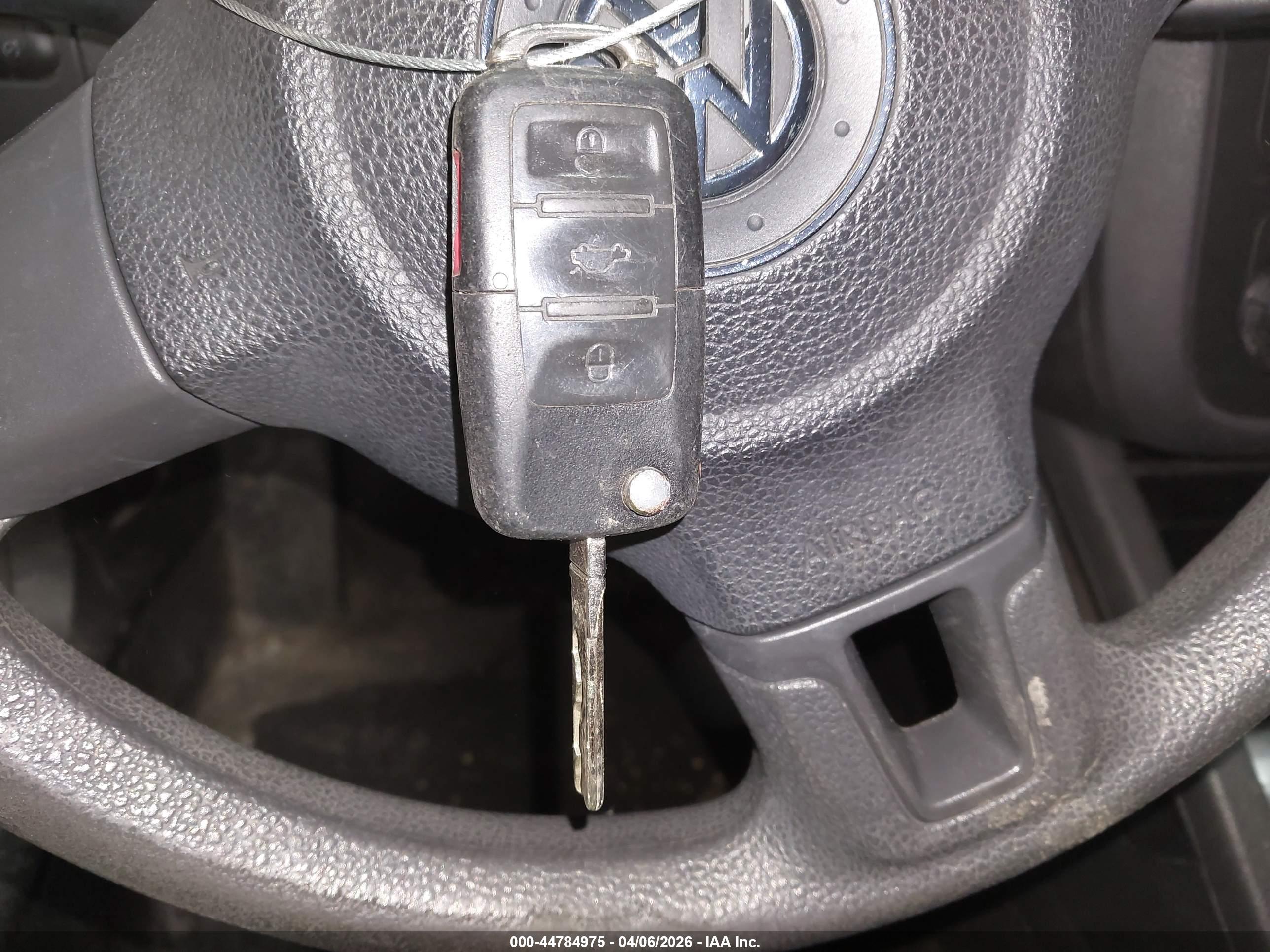 VOLKSWAGEN JETTA image 11