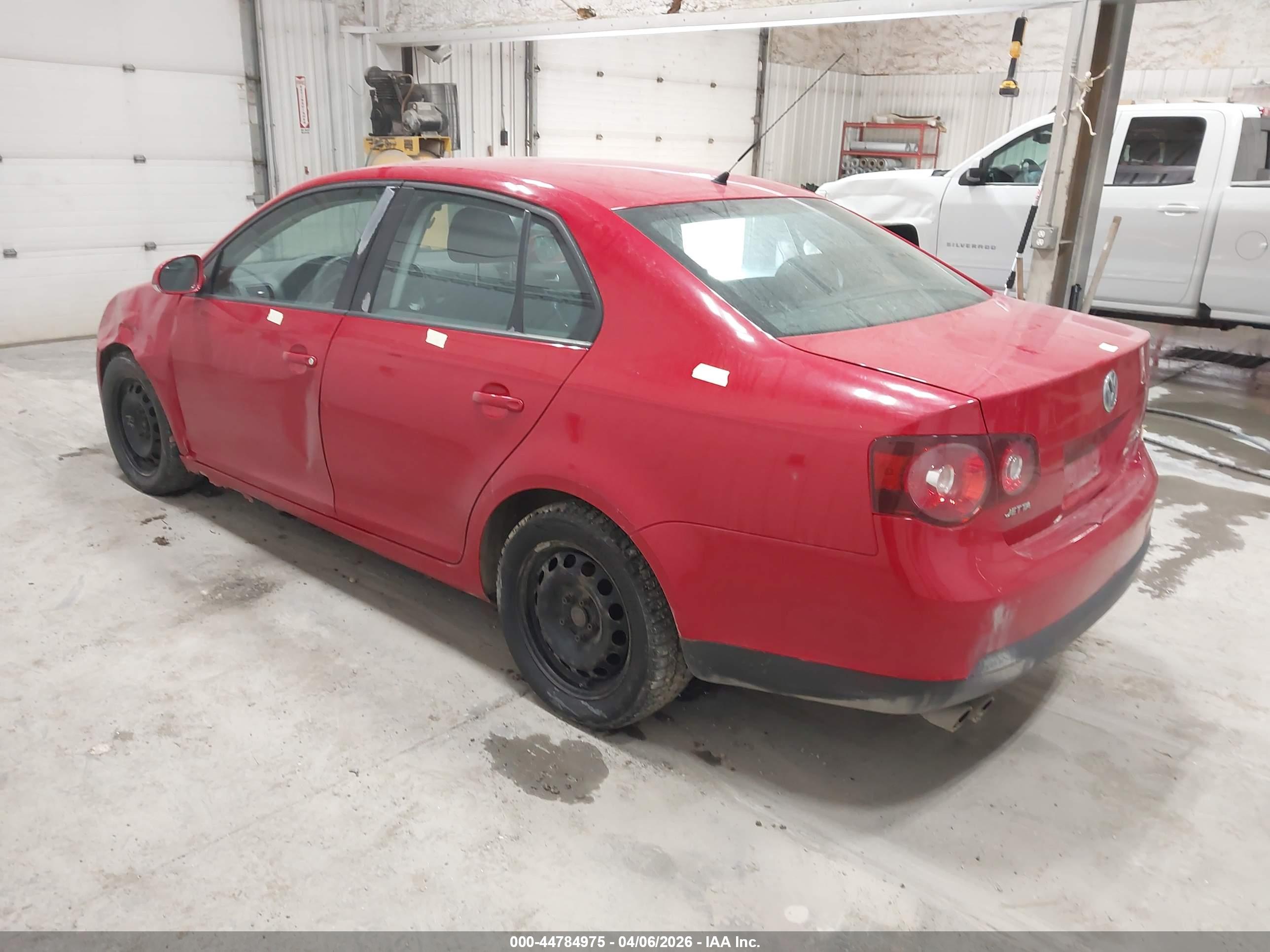 VOLKSWAGEN JETTA image 3