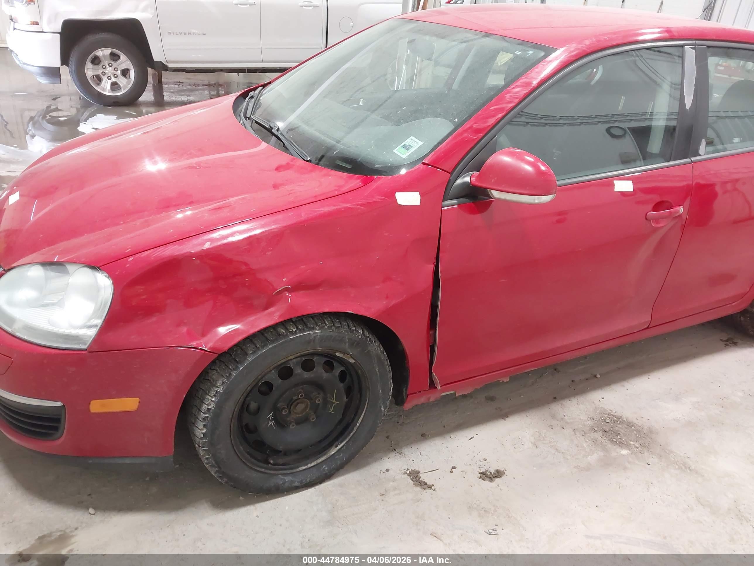 VOLKSWAGEN JETTA image 6