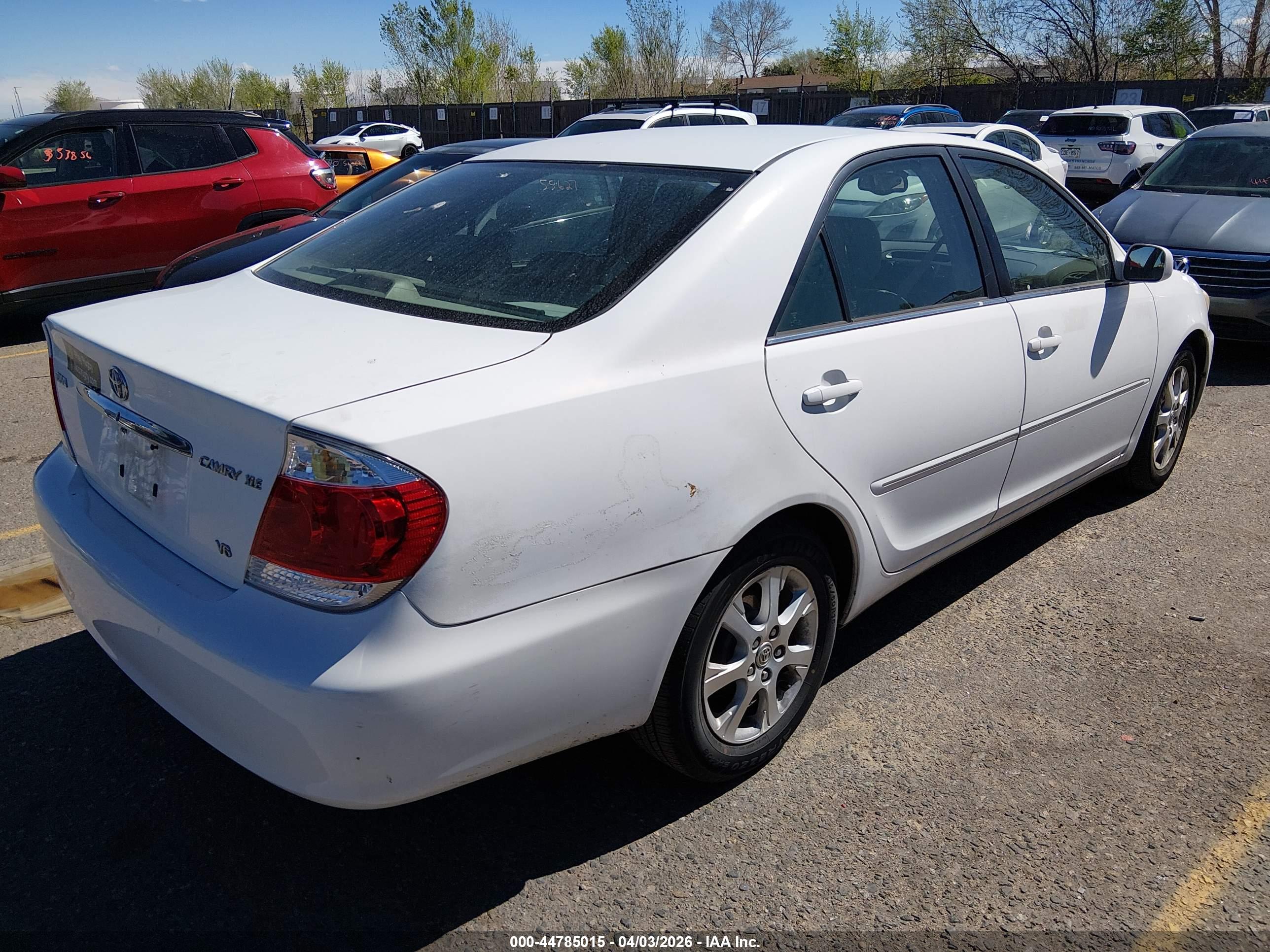TOYOTA CAMRY image 4