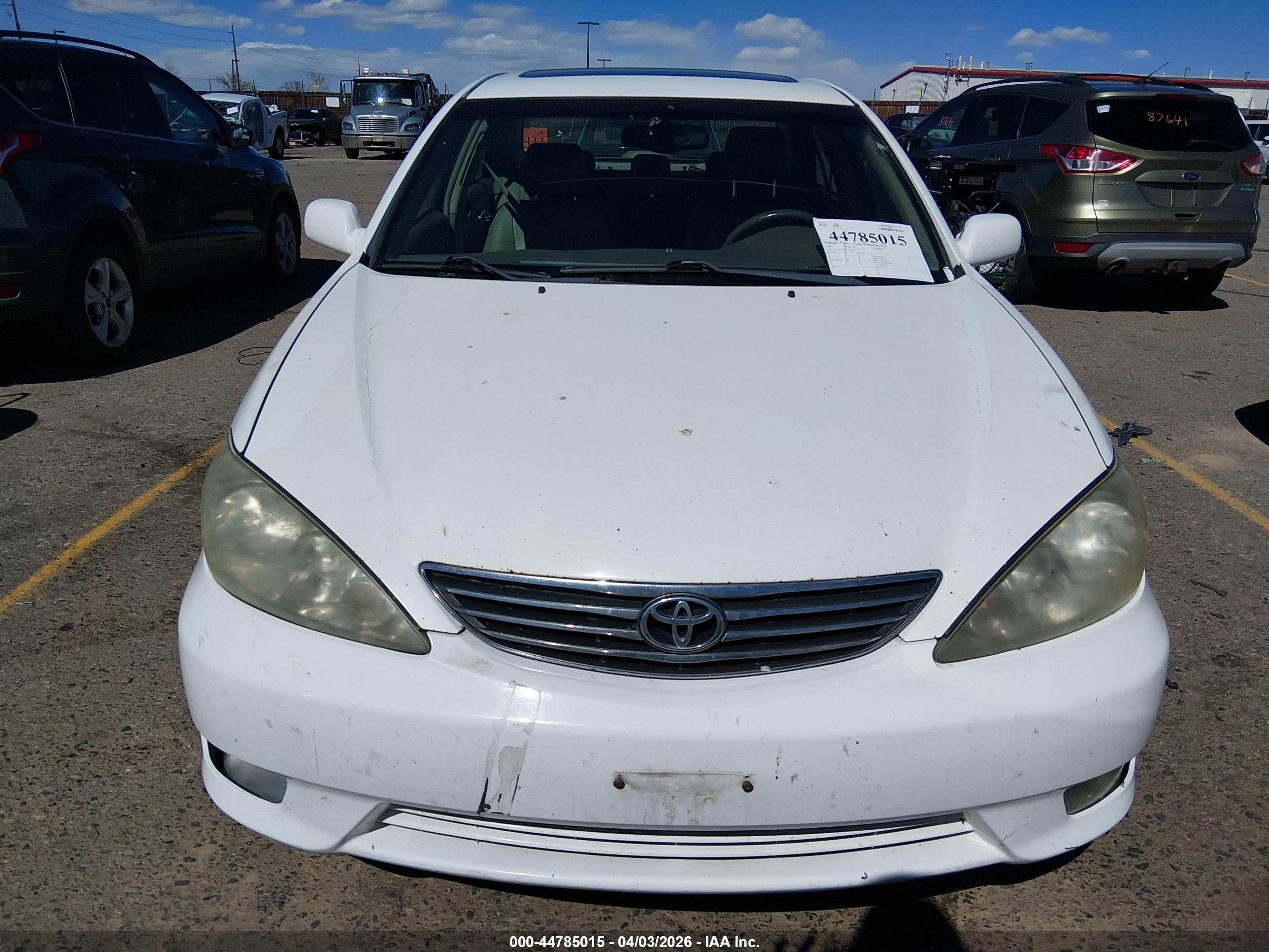 TOYOTA CAMRY image 6