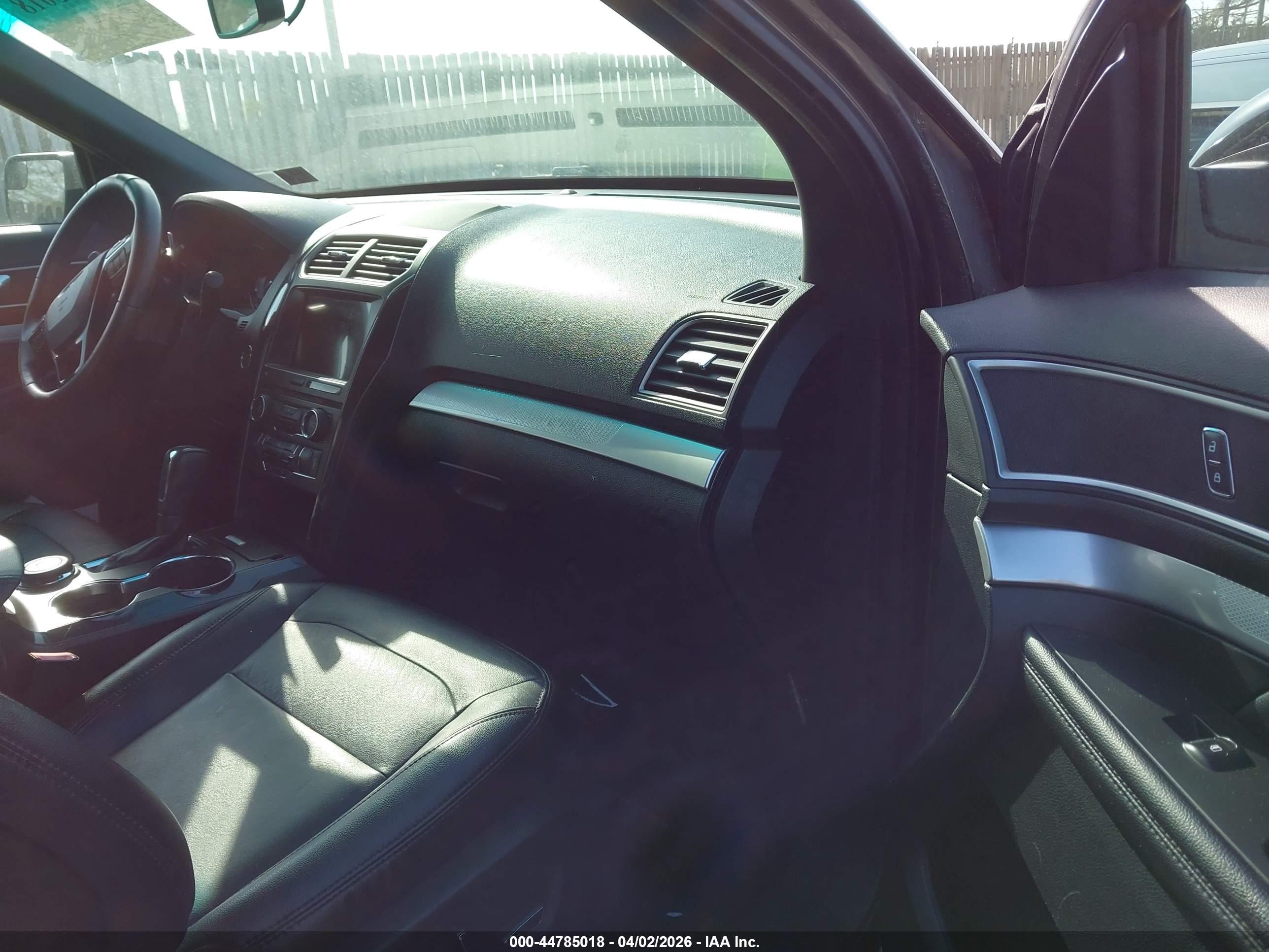 FORD EXPLORER image 5
