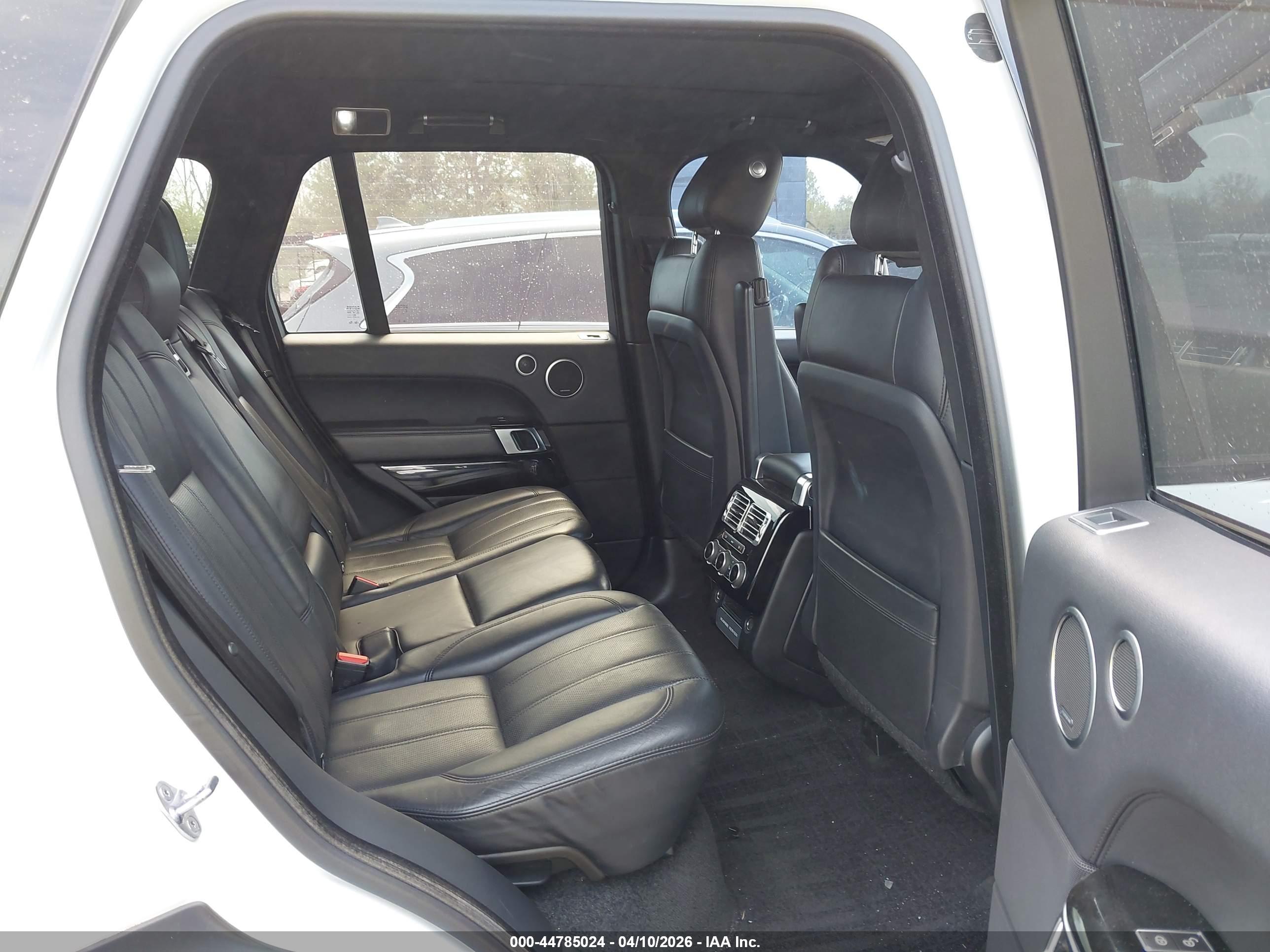 LAND ROVER image 8