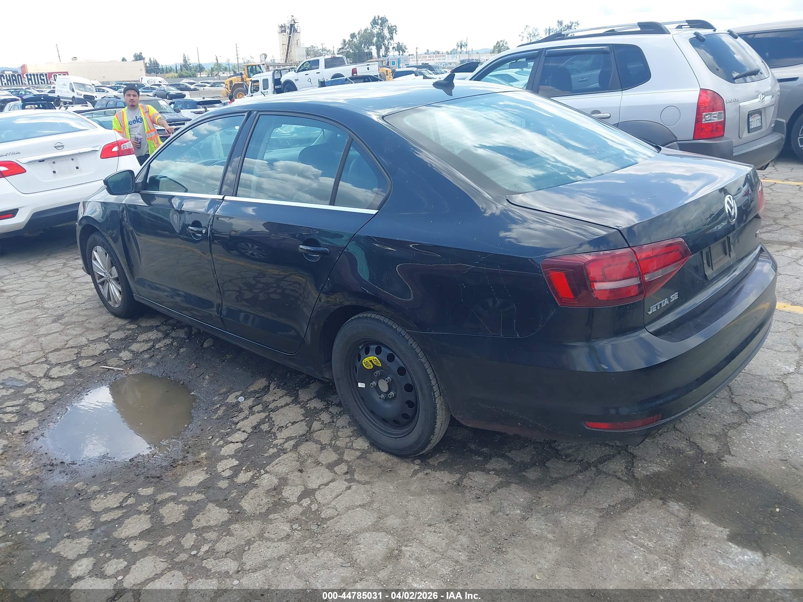 VOLKSWAGEN JETTA image 3