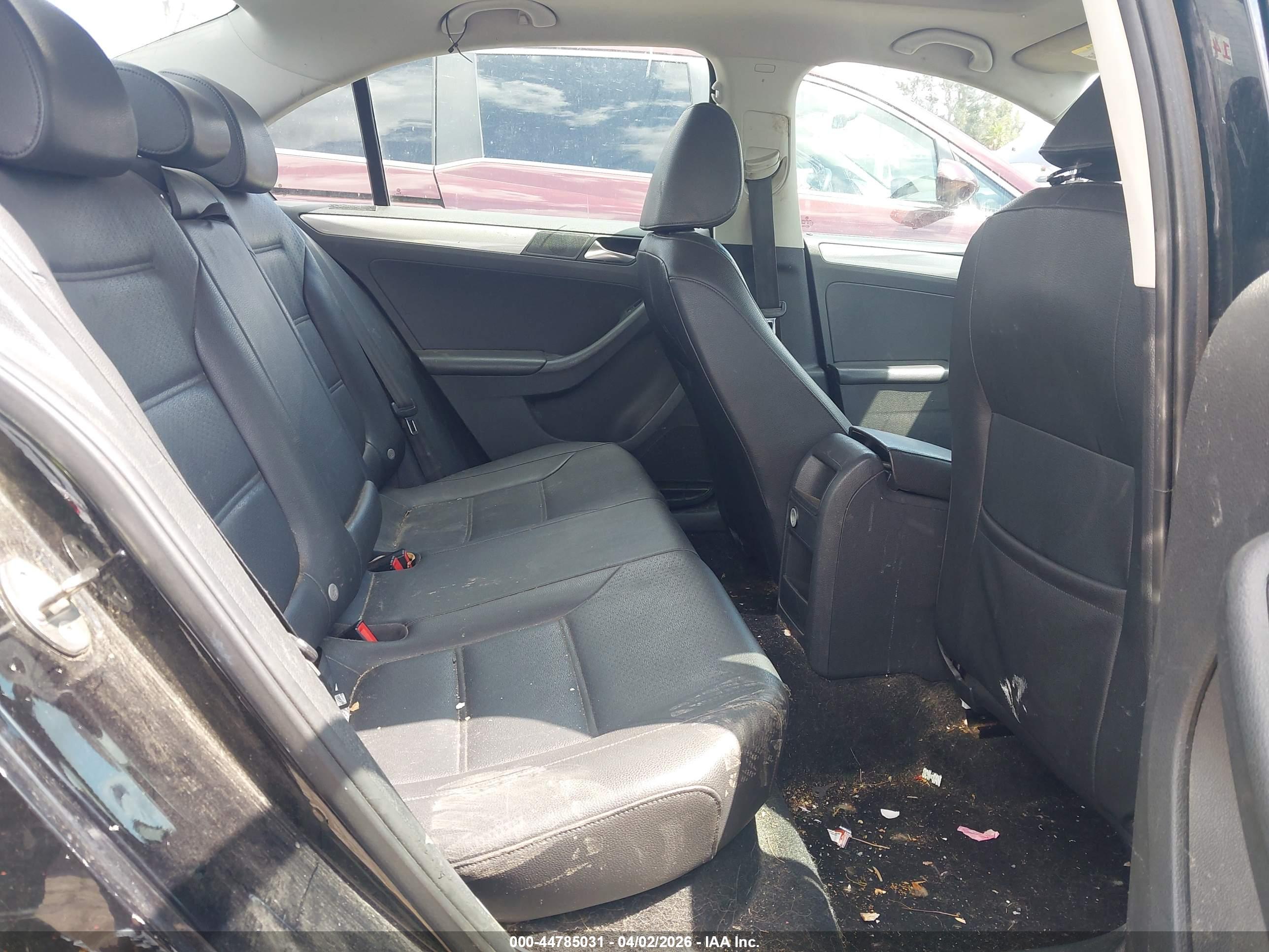 VOLKSWAGEN JETTA image 8