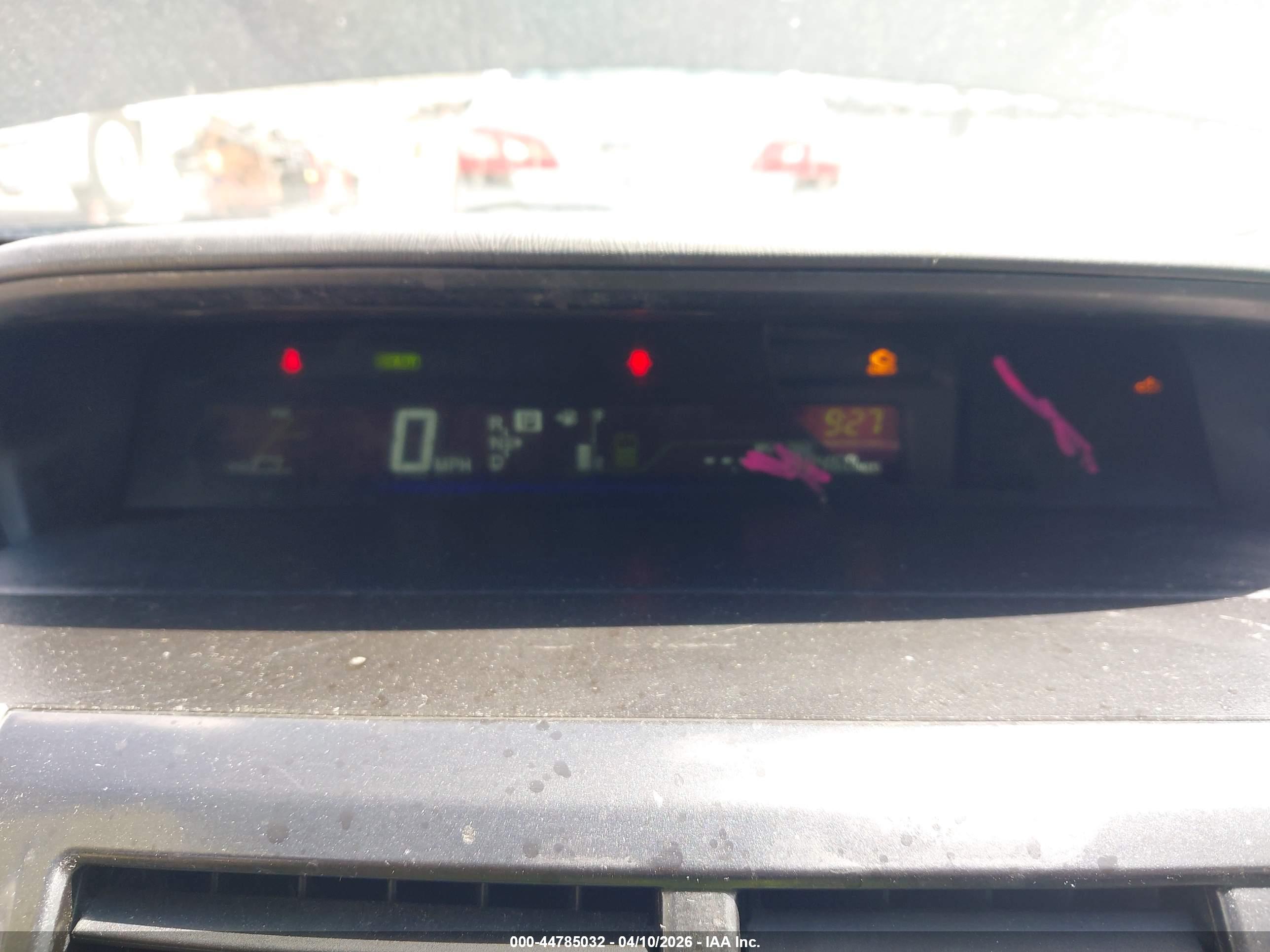TOYOTA PRIUS image 7