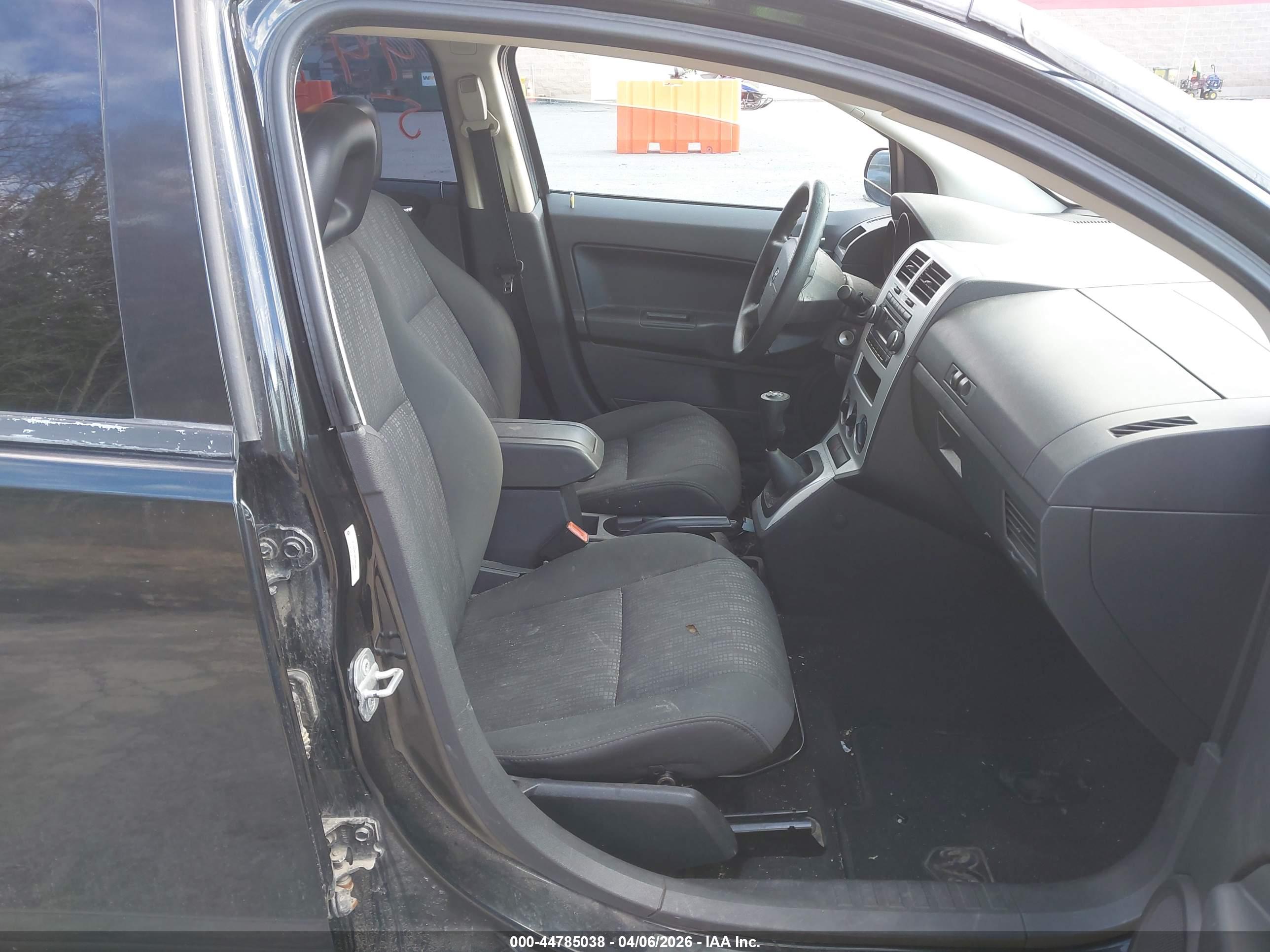 DODGE CALIBER image 5