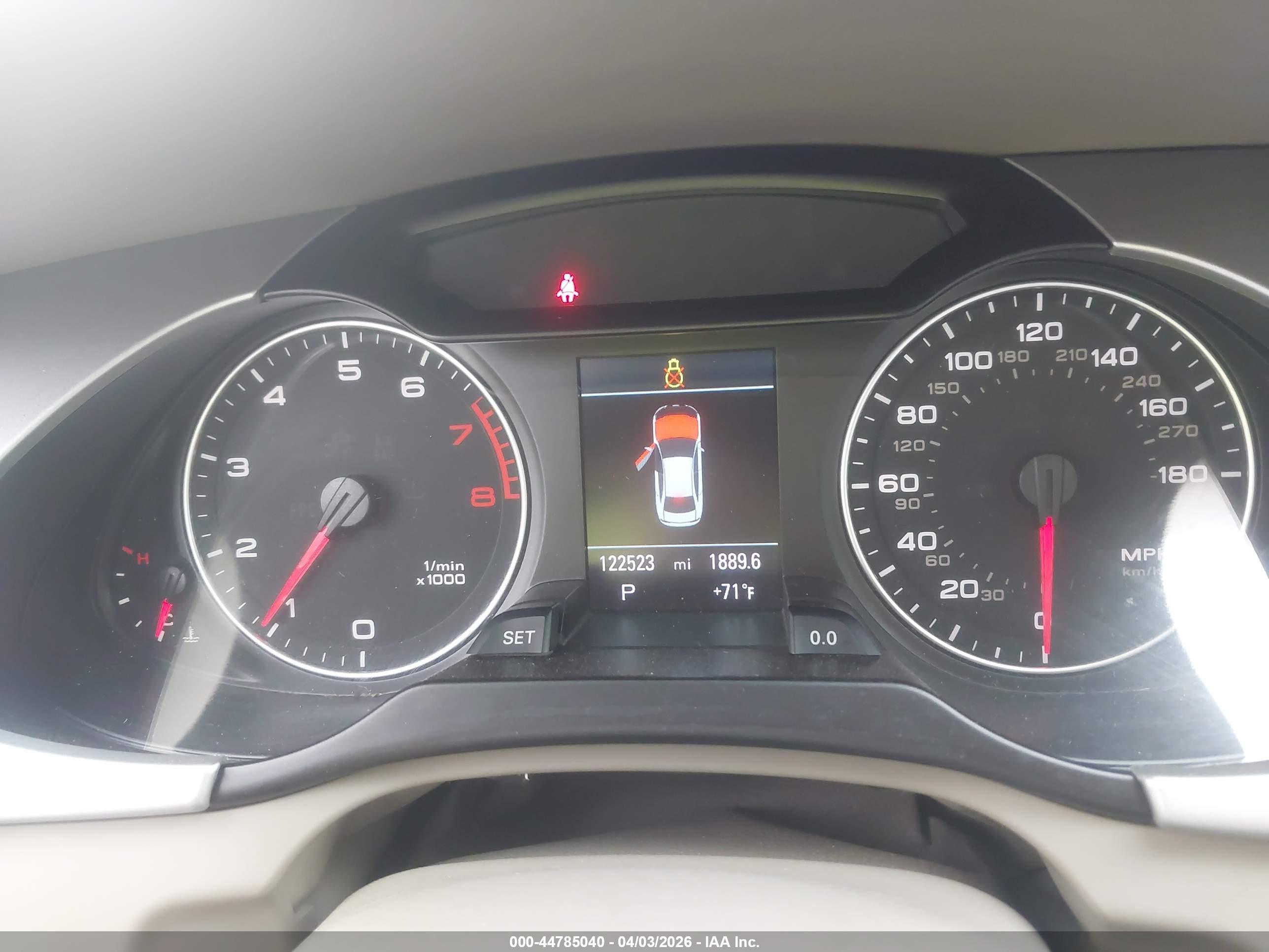 AUDI A4 image 7