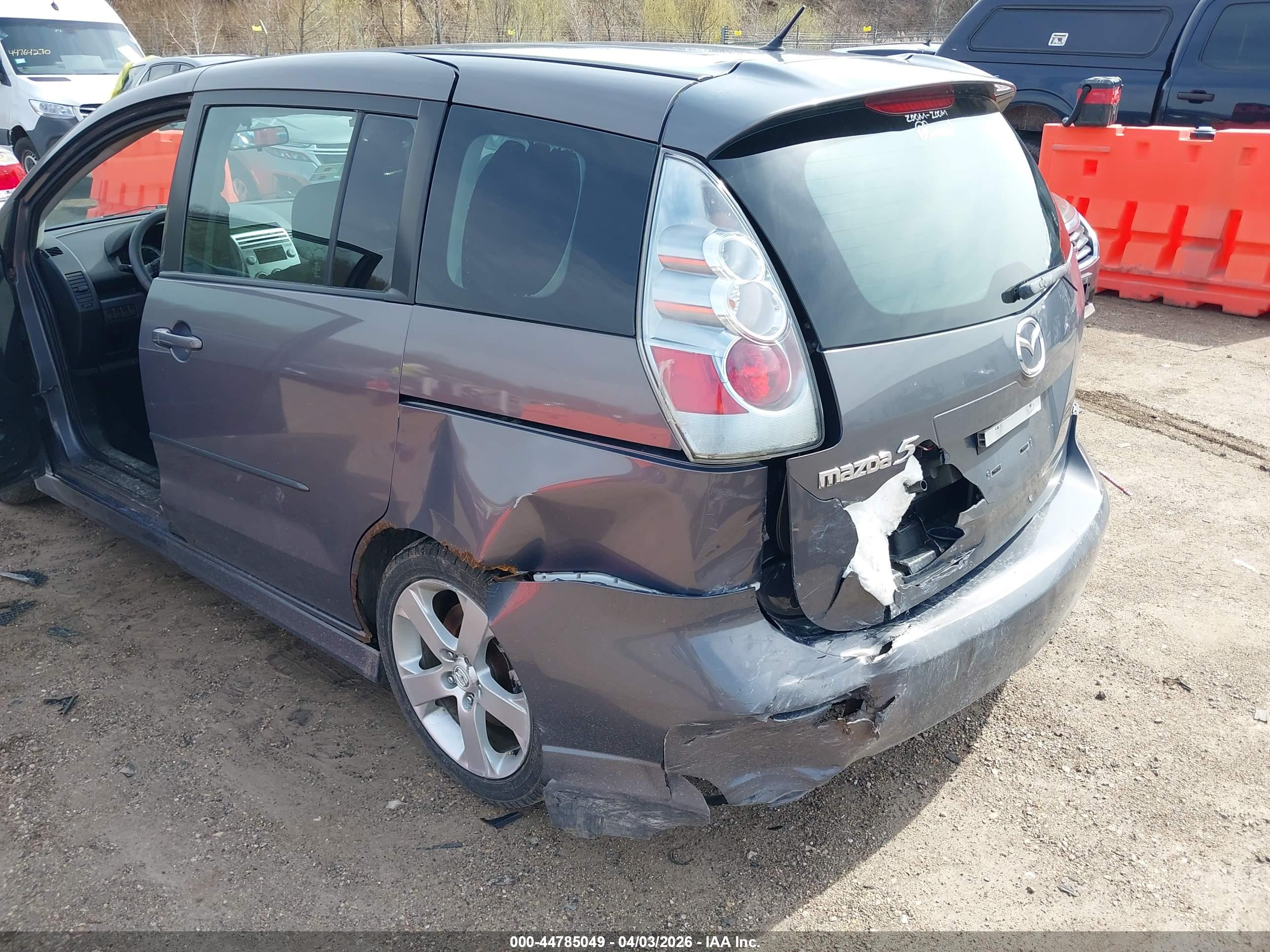 MAZDA MAZDA5 image 6