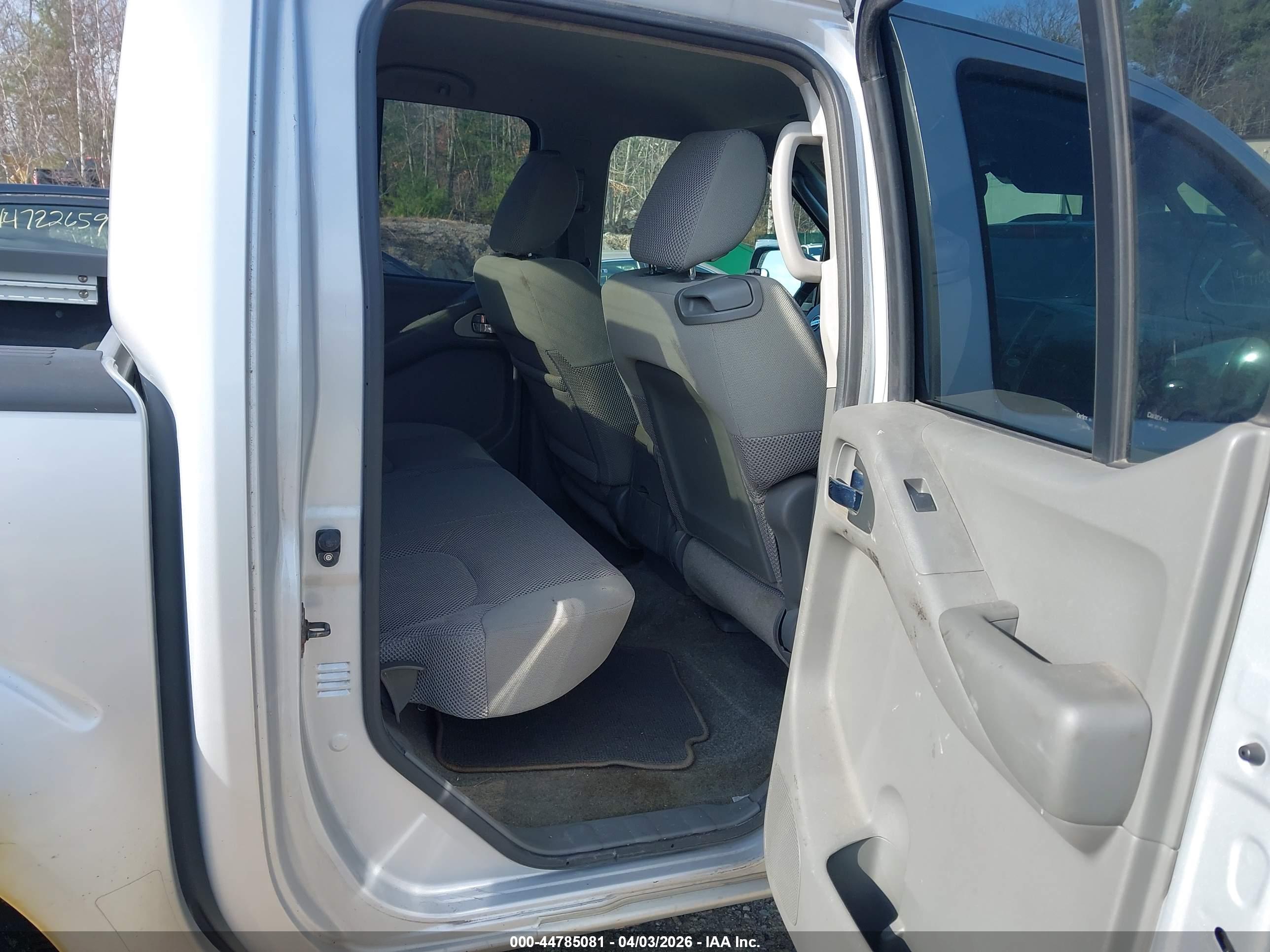 NISSAN FRONTIER image 8