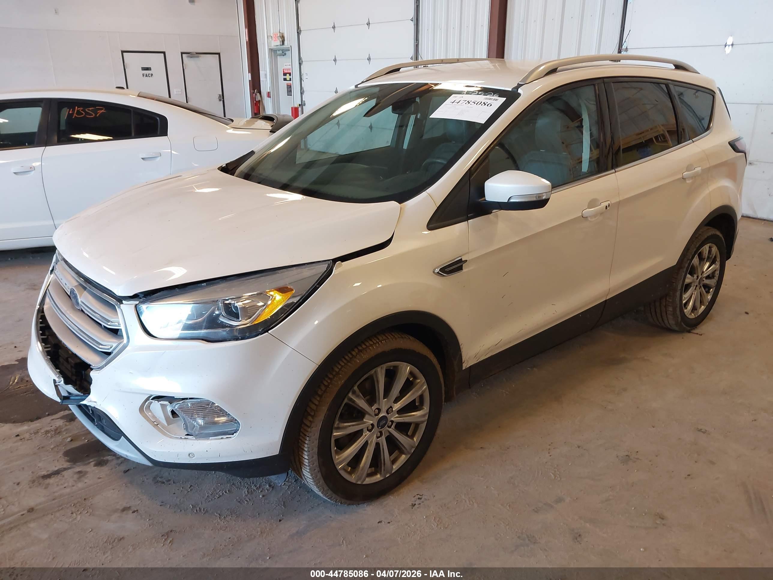 FORD ESCAPE image 2
