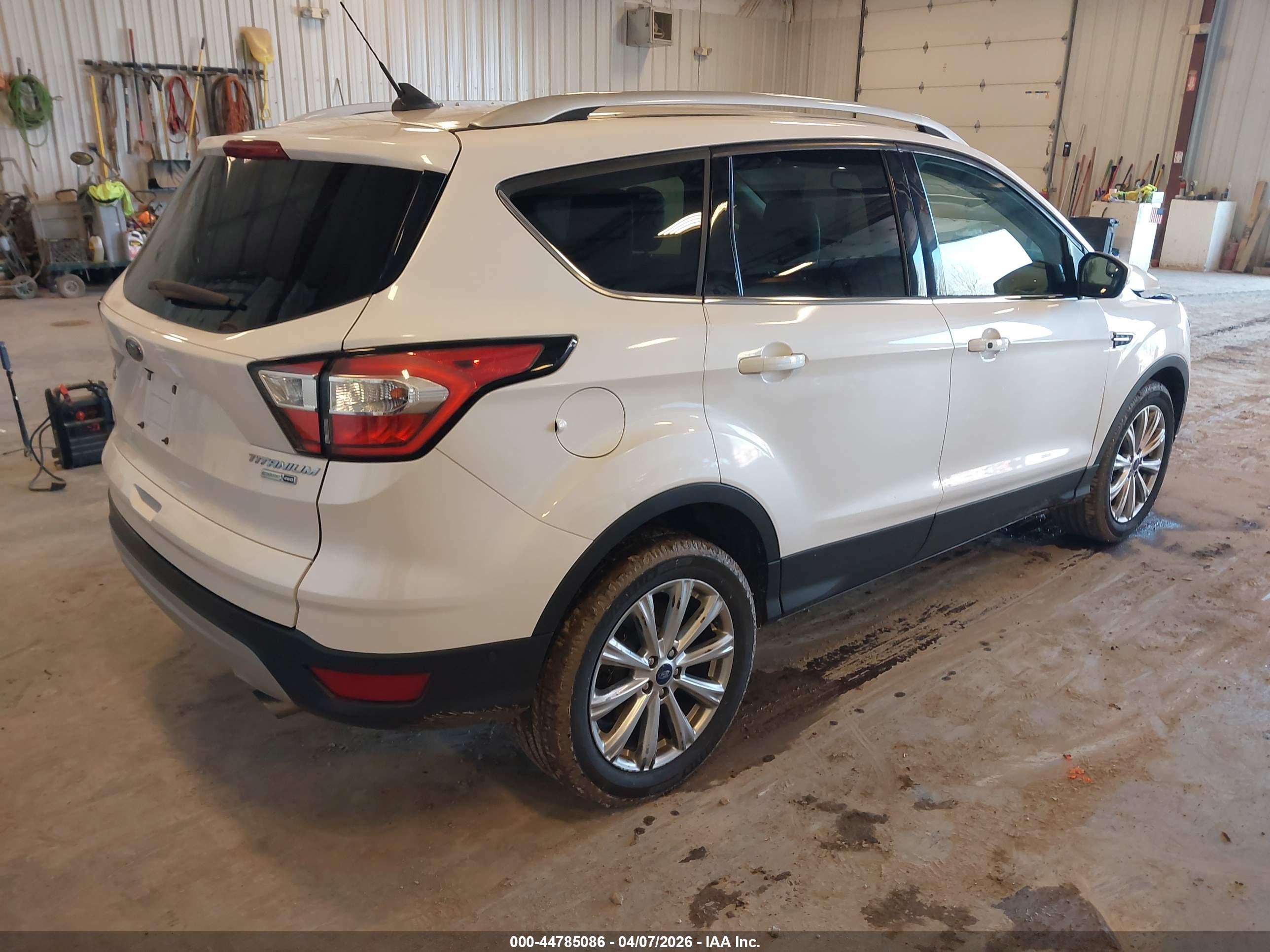 FORD ESCAPE image 4