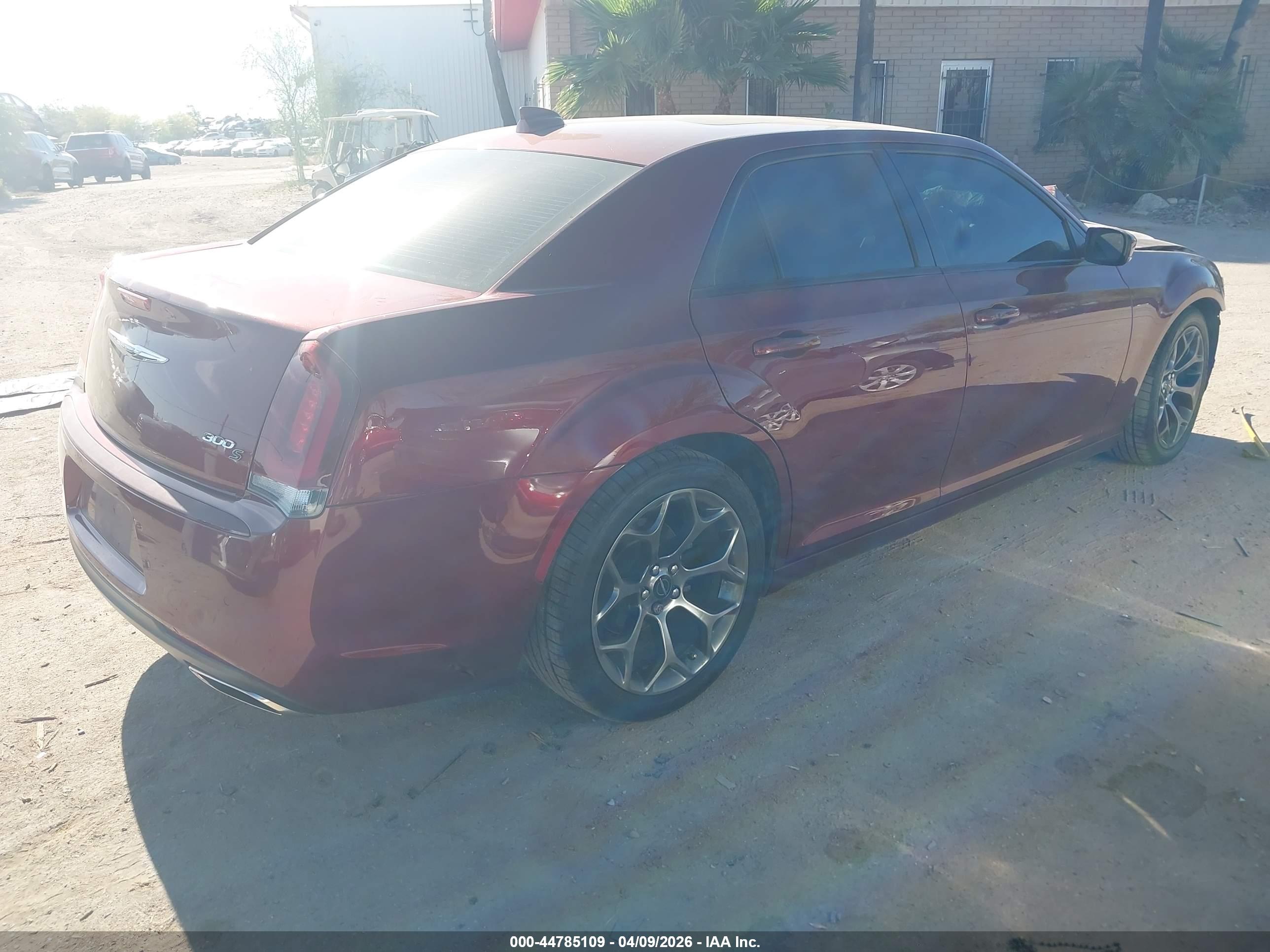 CHRYSLER 300 image 4