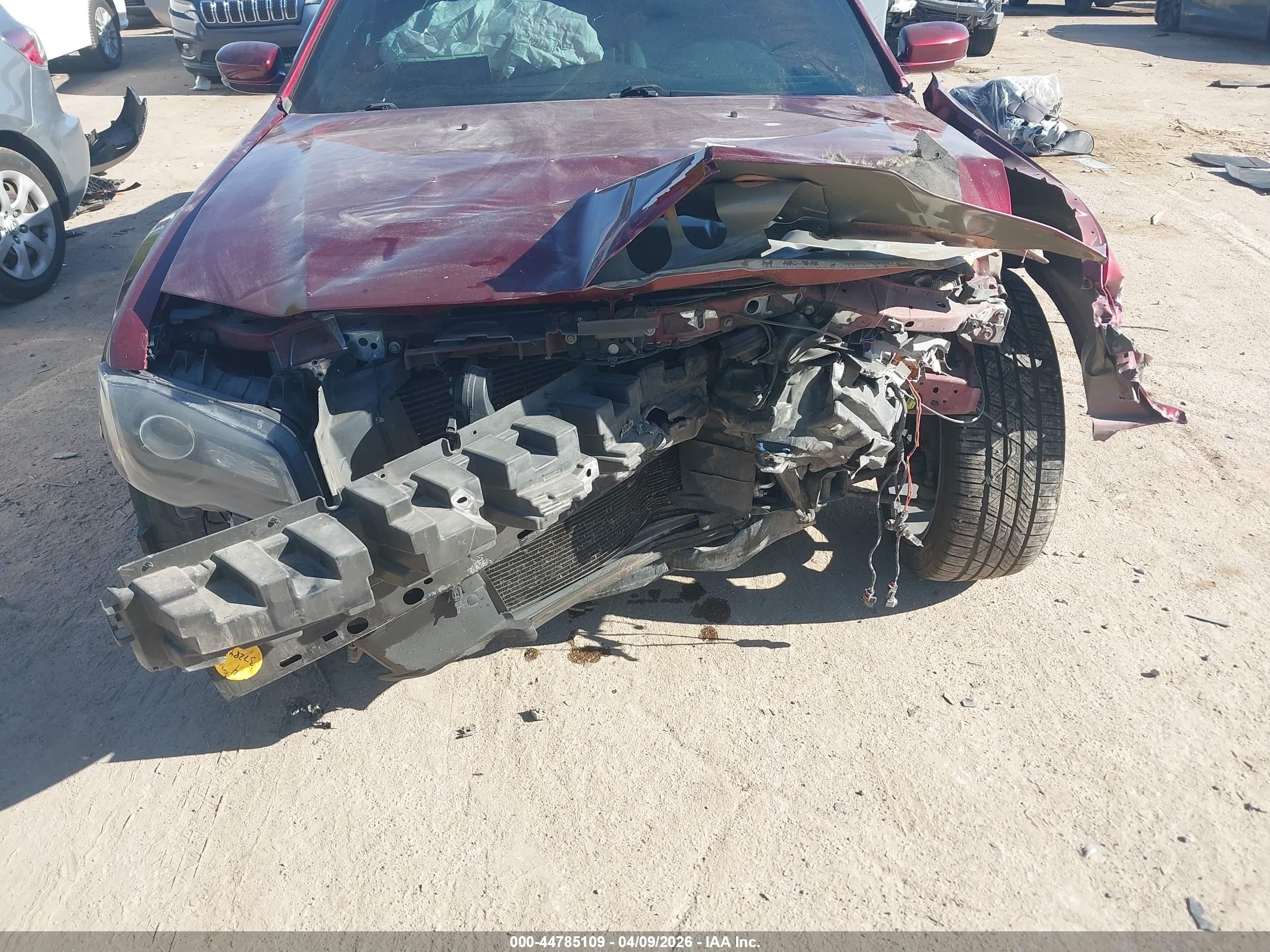 CHRYSLER 300 image 6