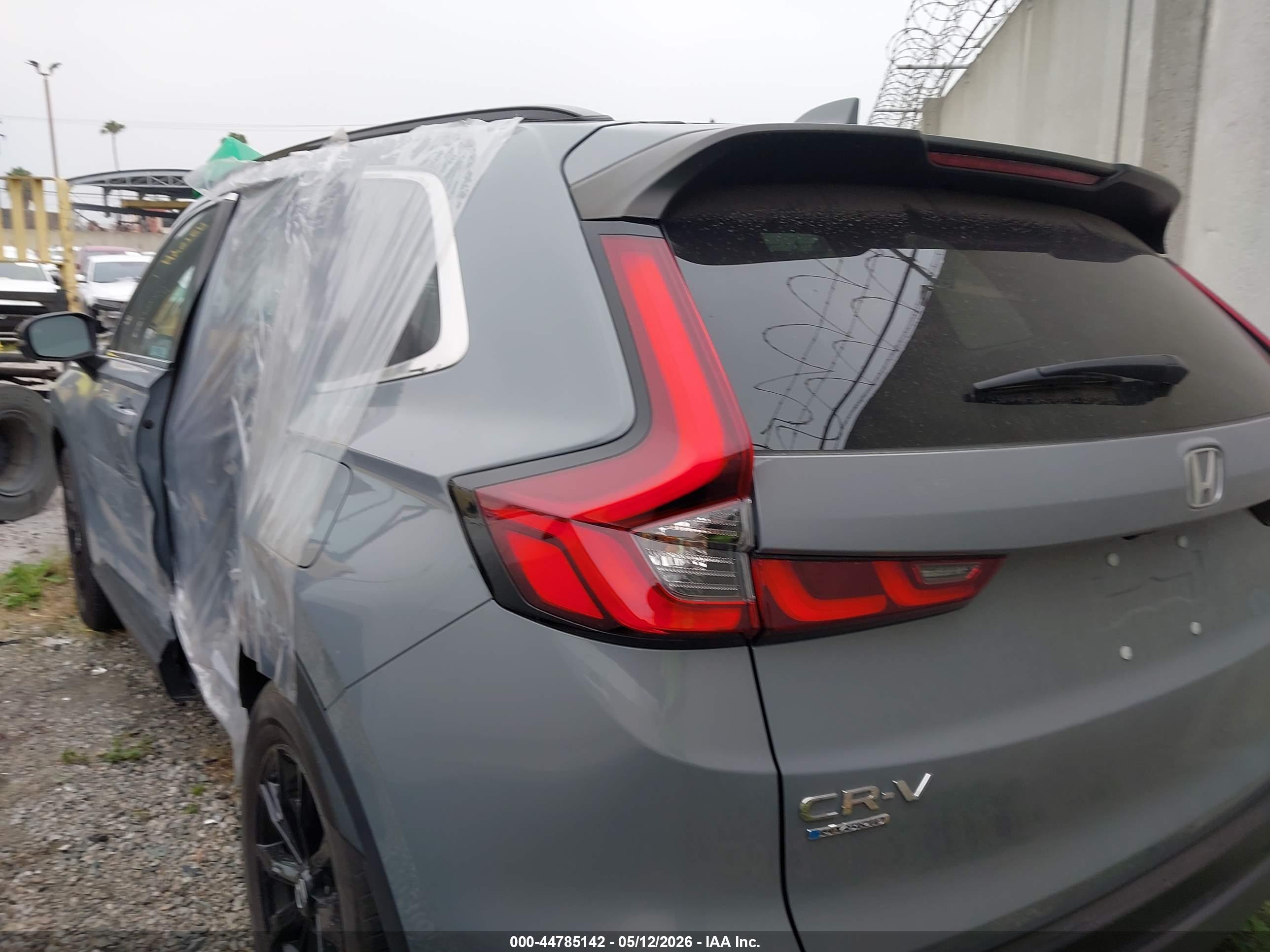 HONDA CR-V image 3