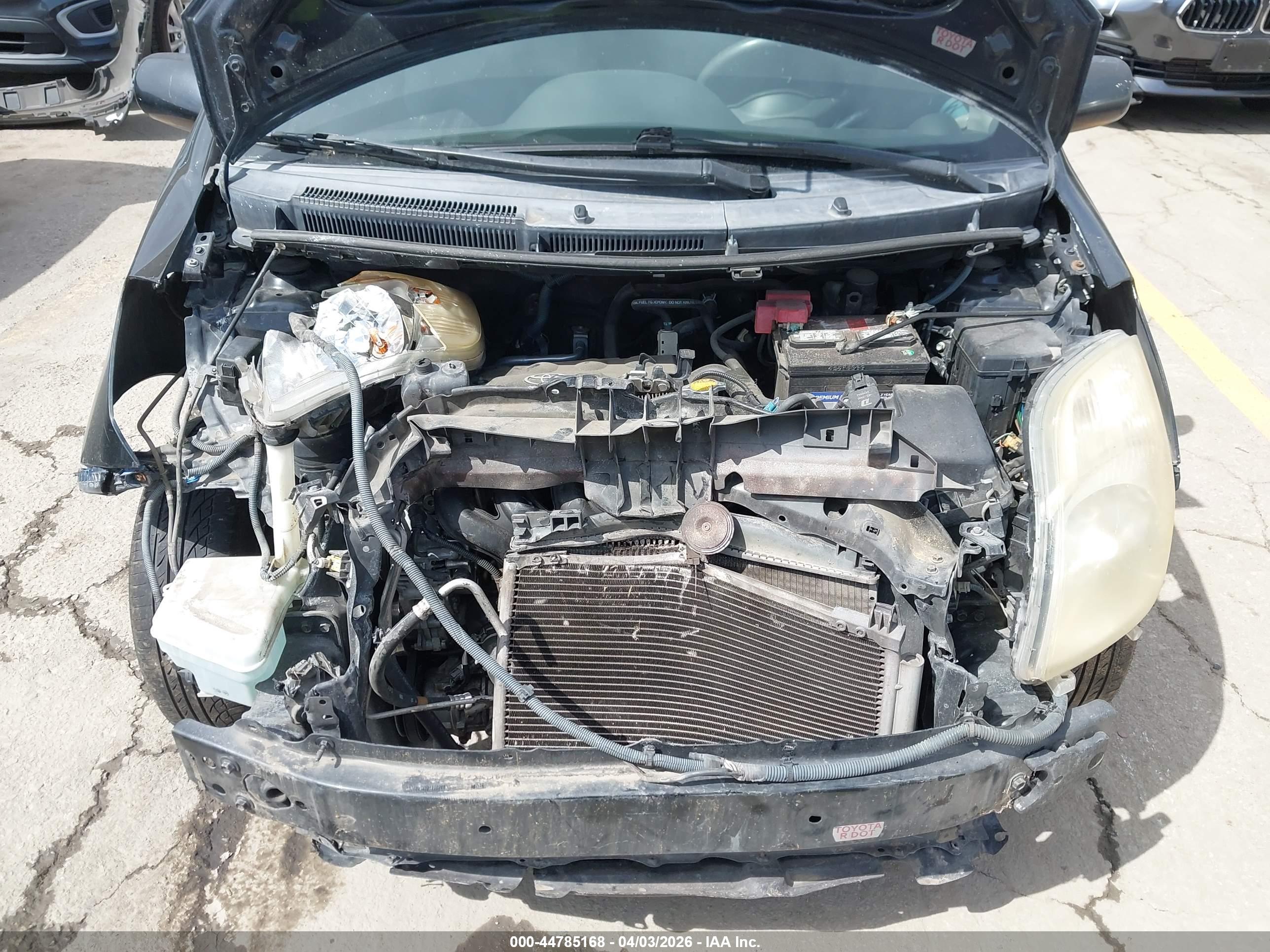 TOYOTA YARIS image 10
