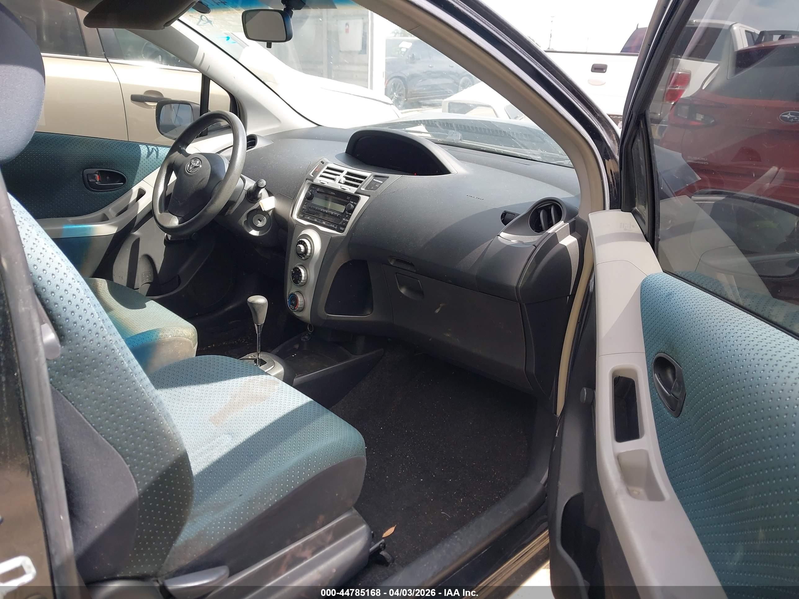 TOYOTA YARIS image 5
