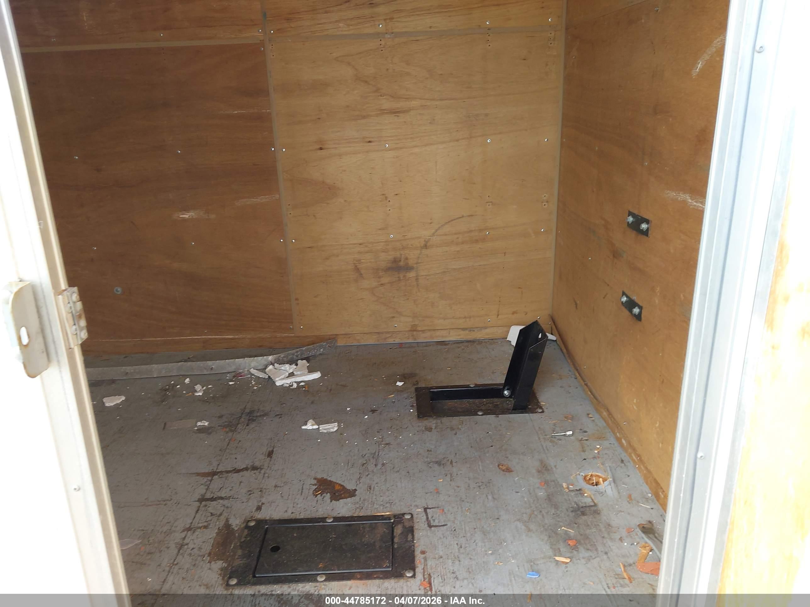 WELLS CARGO image 5