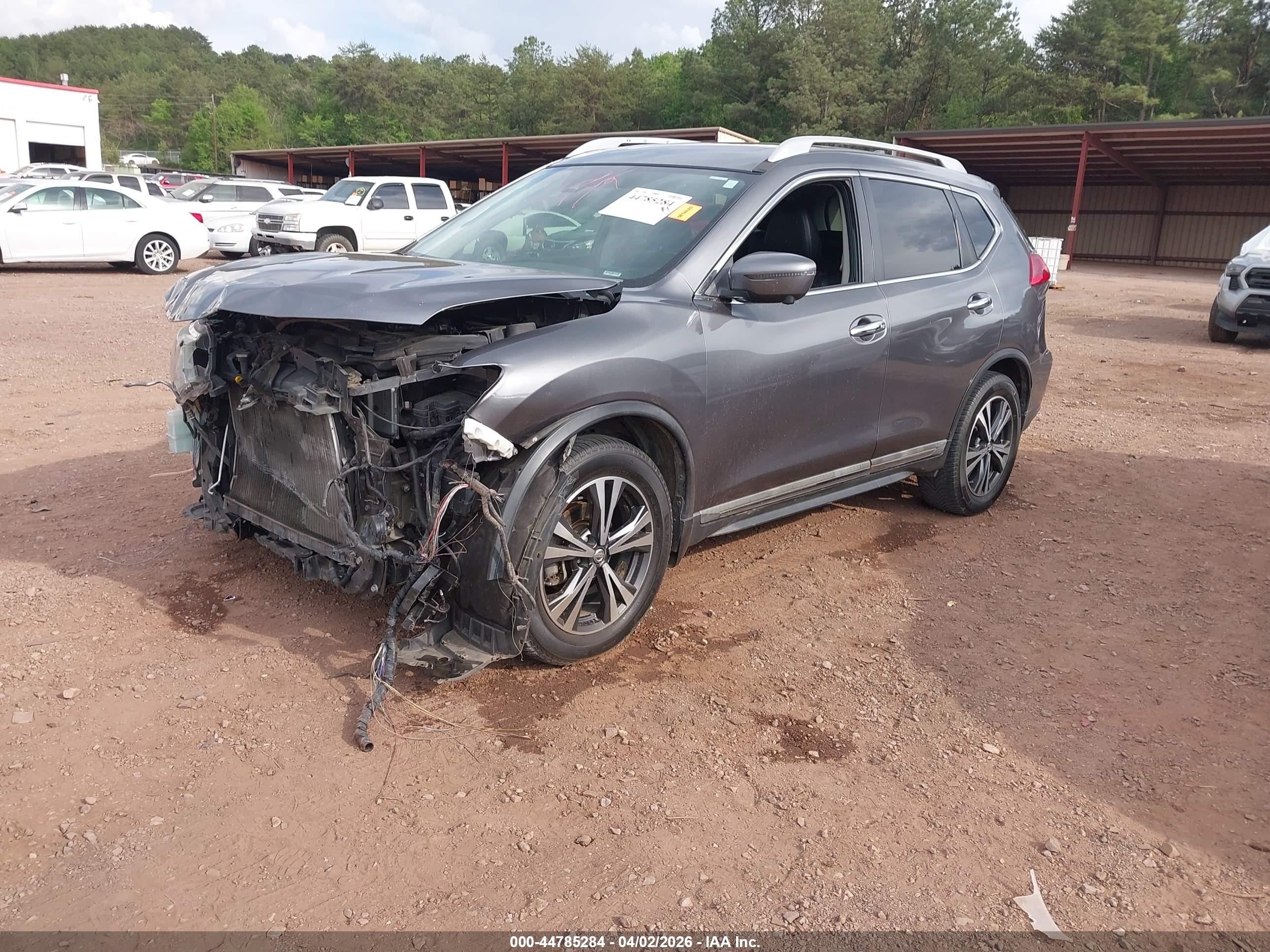 NISSAN ROGUE image 2