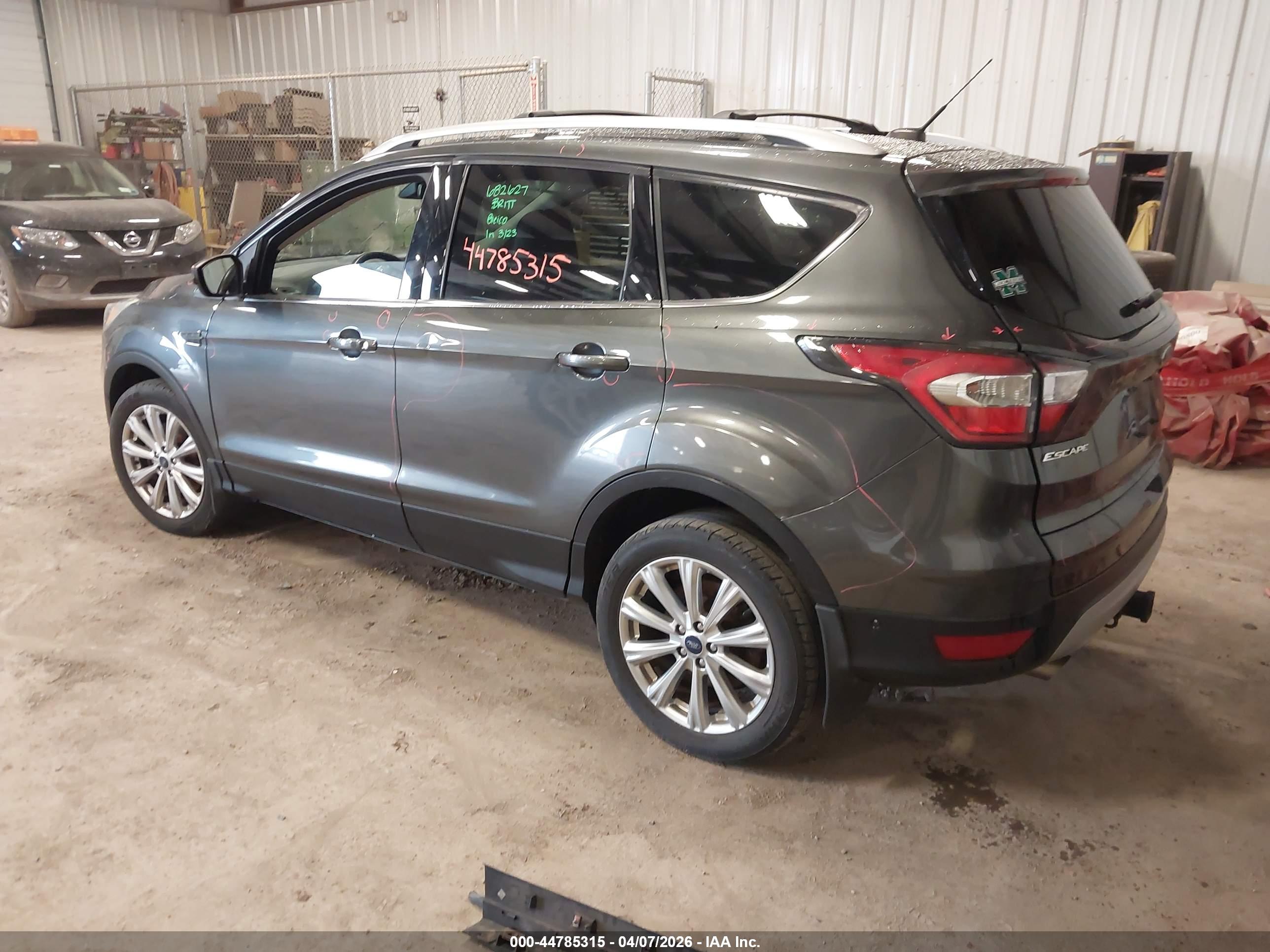 FORD ESCAPE image 3