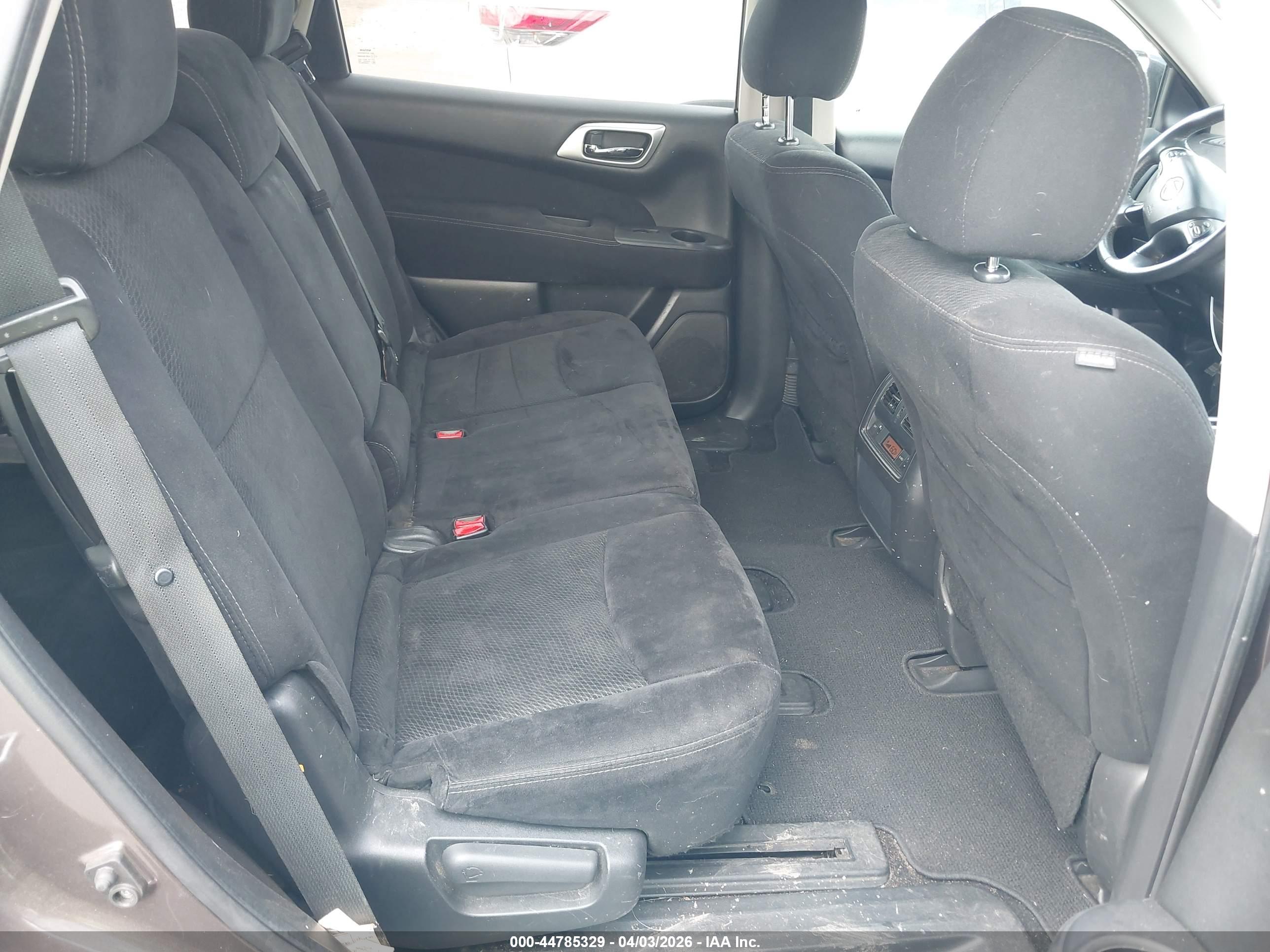 NISSAN PATHFINDER image 8