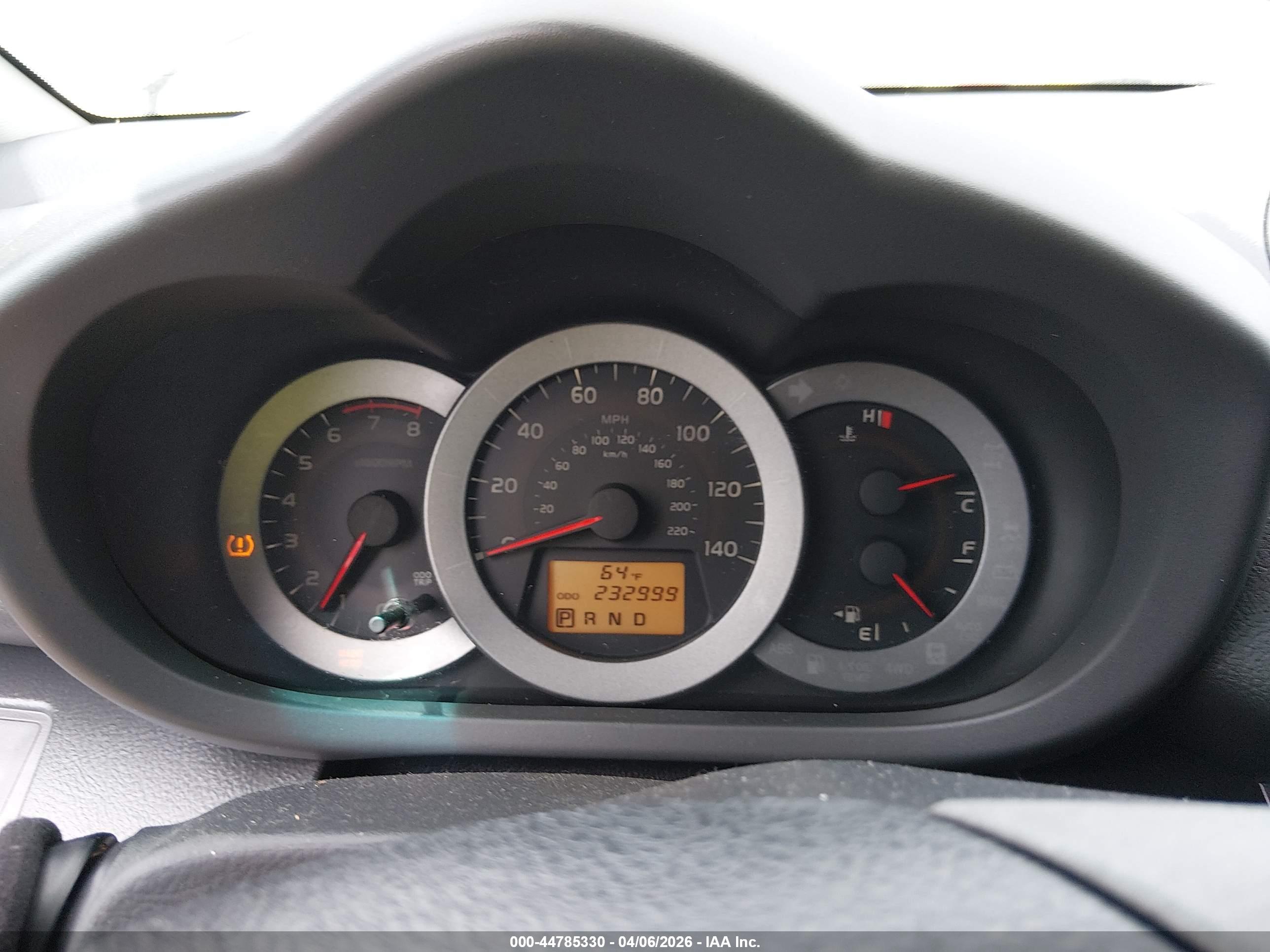 TOYOTA RAV4 image 7