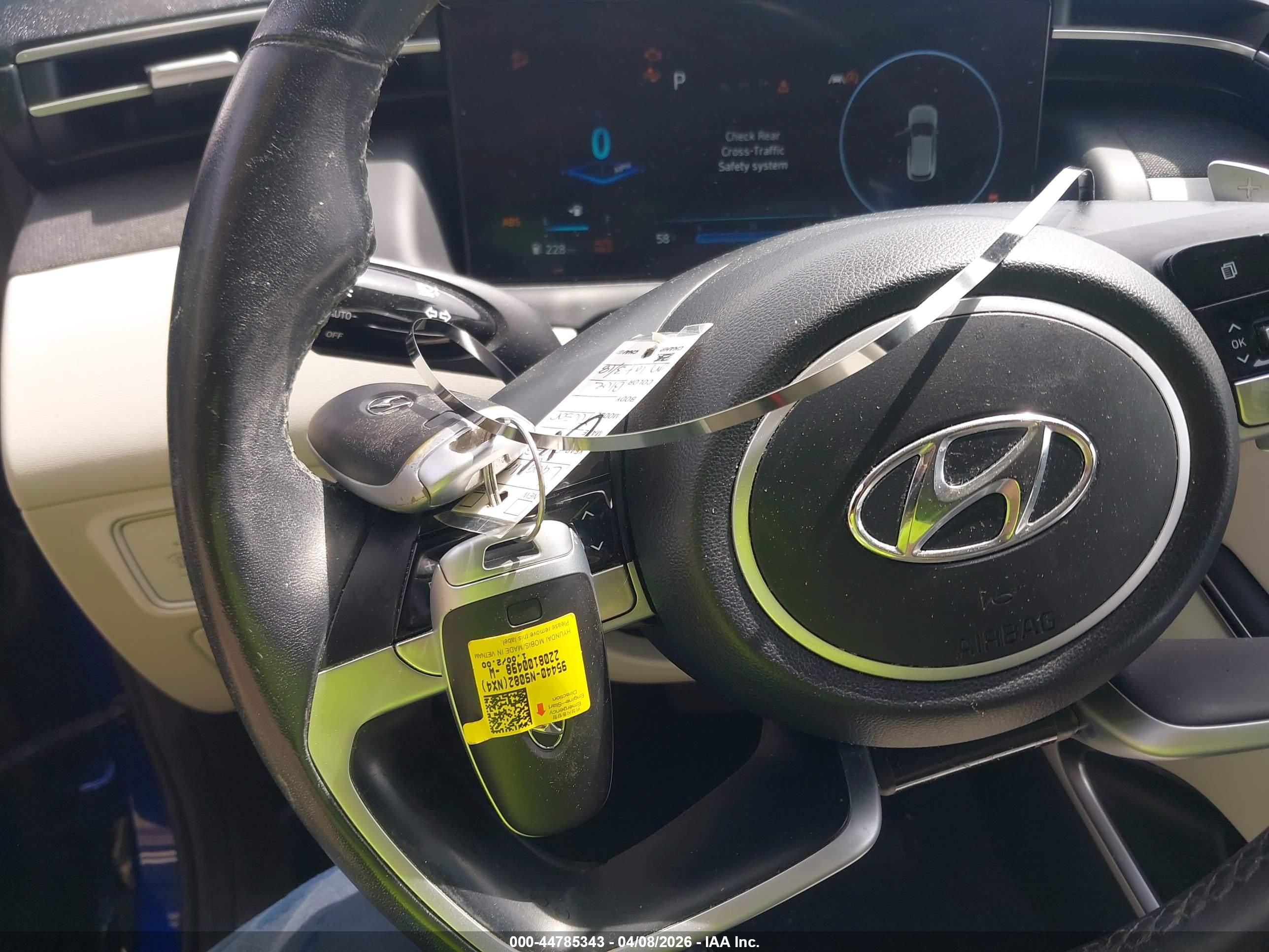 HYUNDAI TUCSON image 11