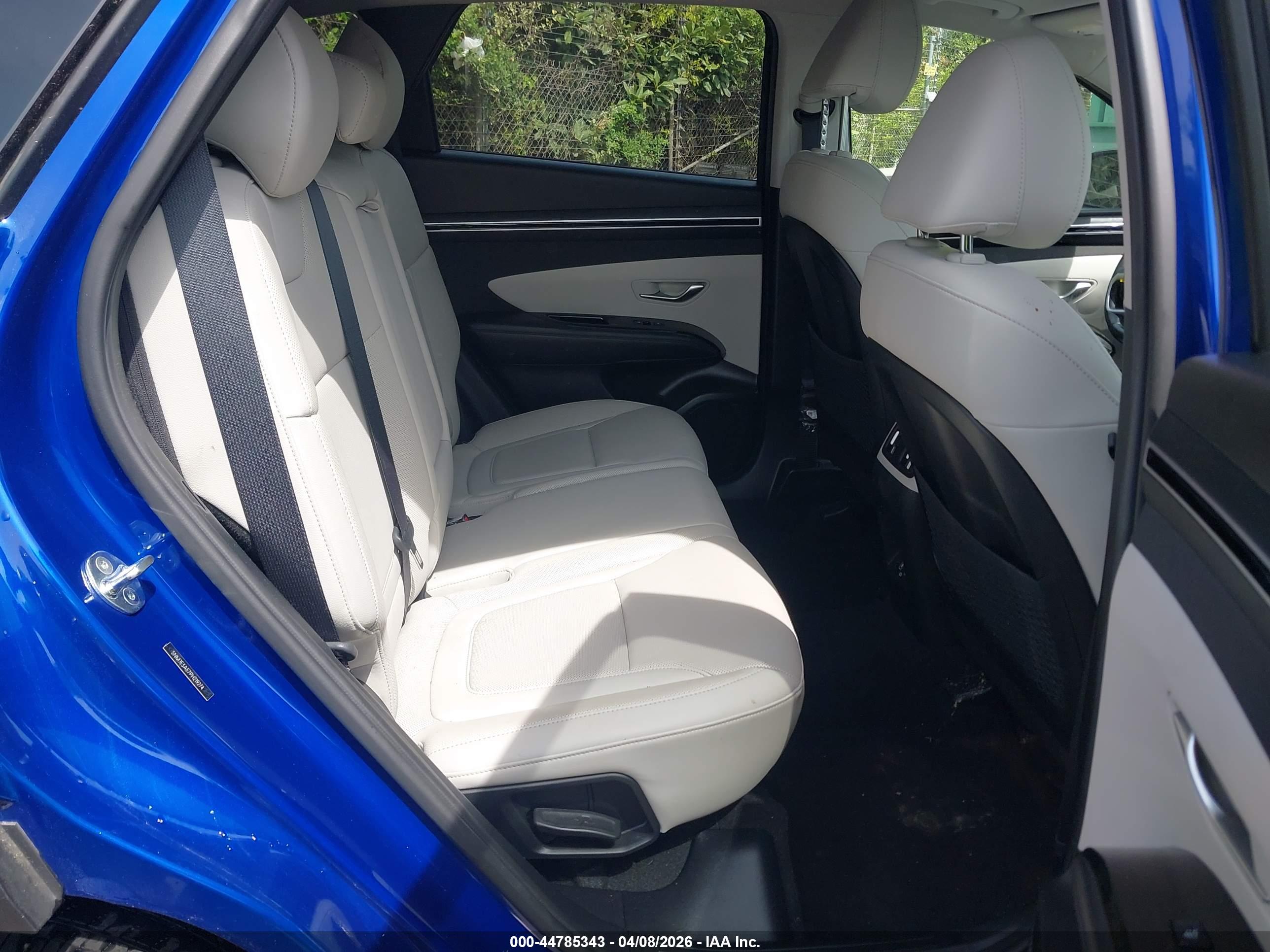 HYUNDAI TUCSON image 8