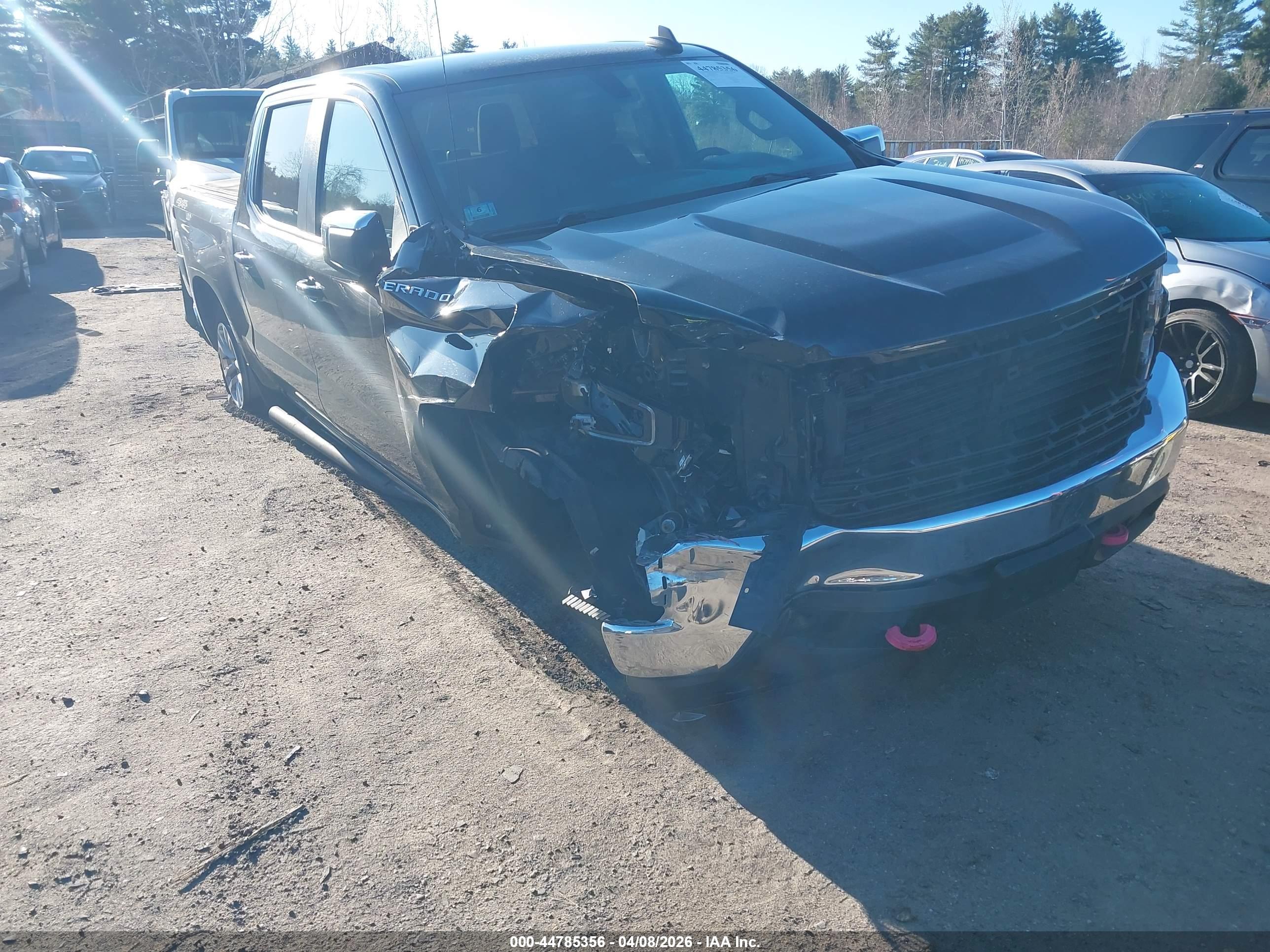 CHEVROLET SILVERADO image 6