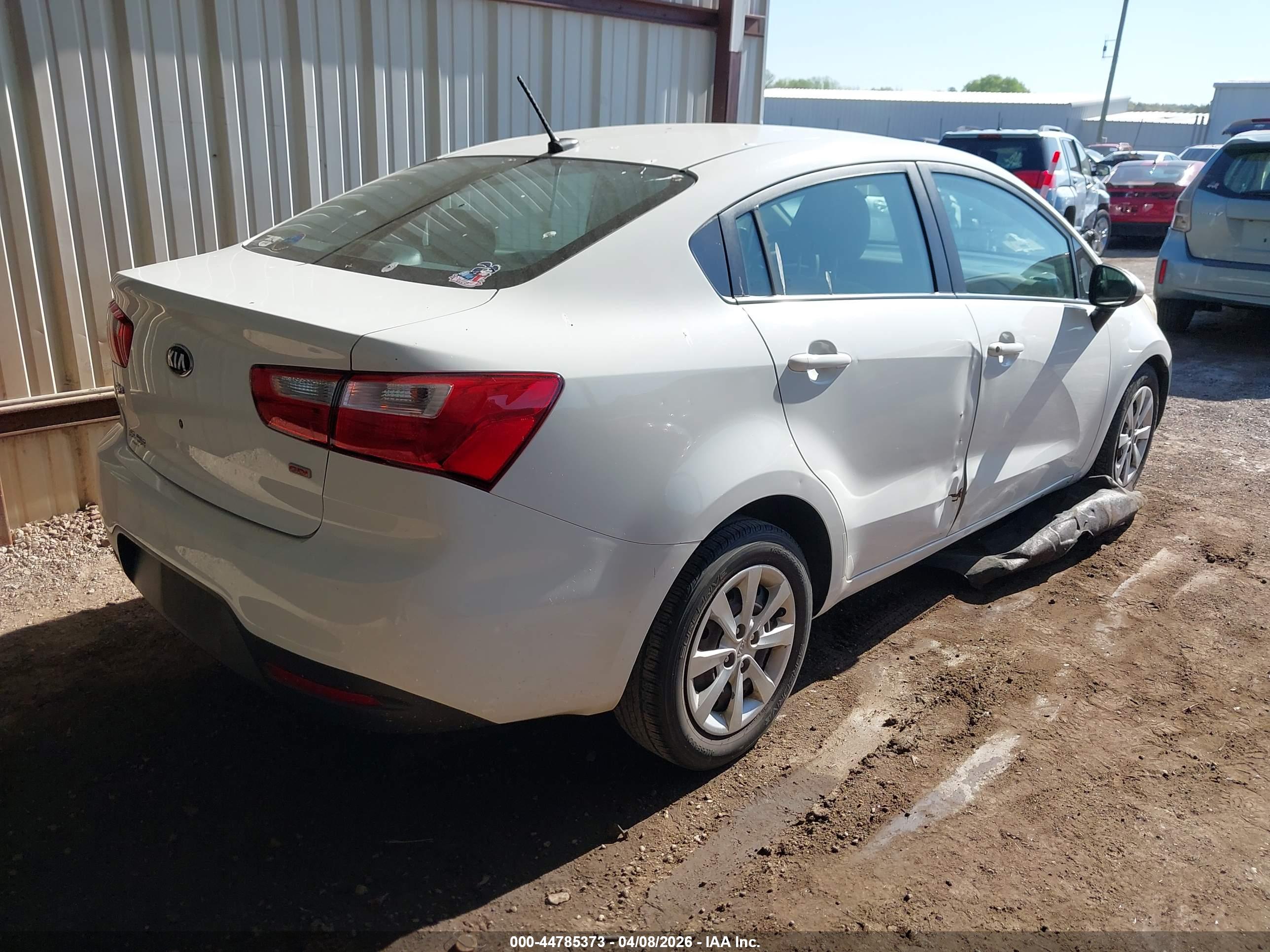 KIA RIO image 4