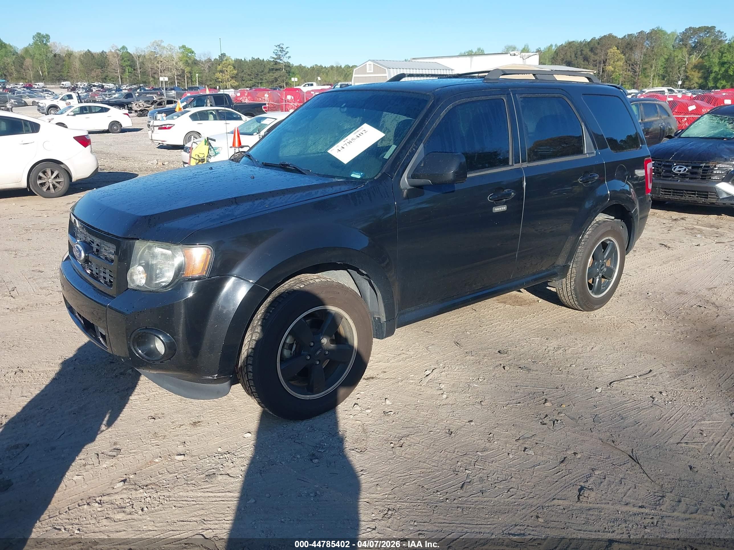 FORD ESCAPE image 2