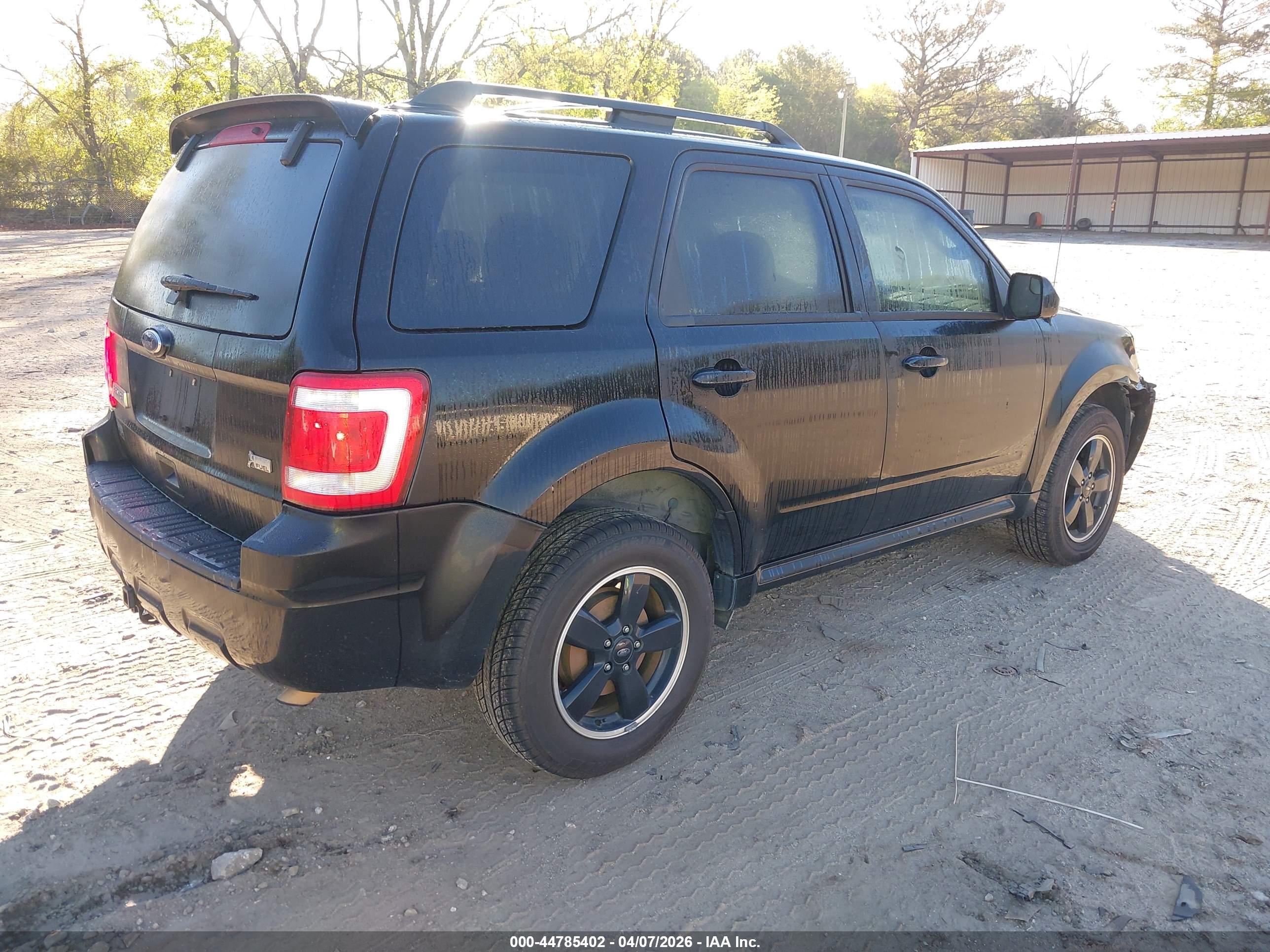 FORD ESCAPE image 4