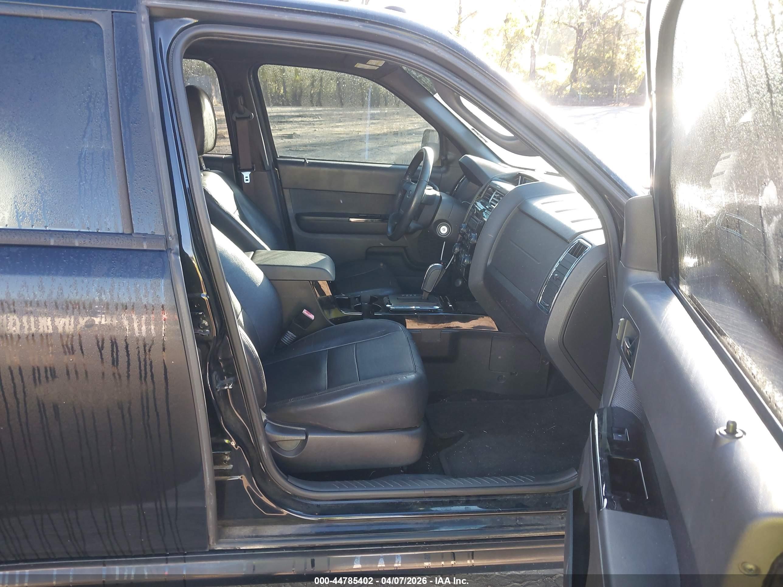 FORD ESCAPE image 5