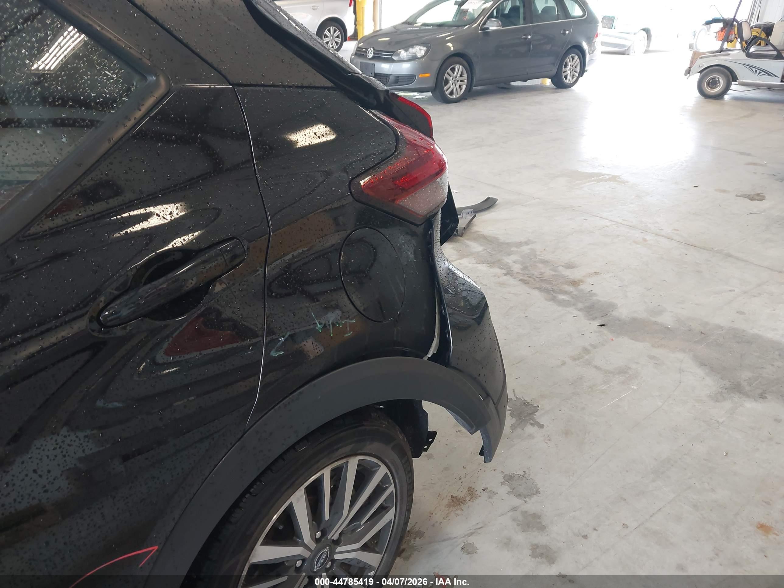 NISSAN KICKS image 6