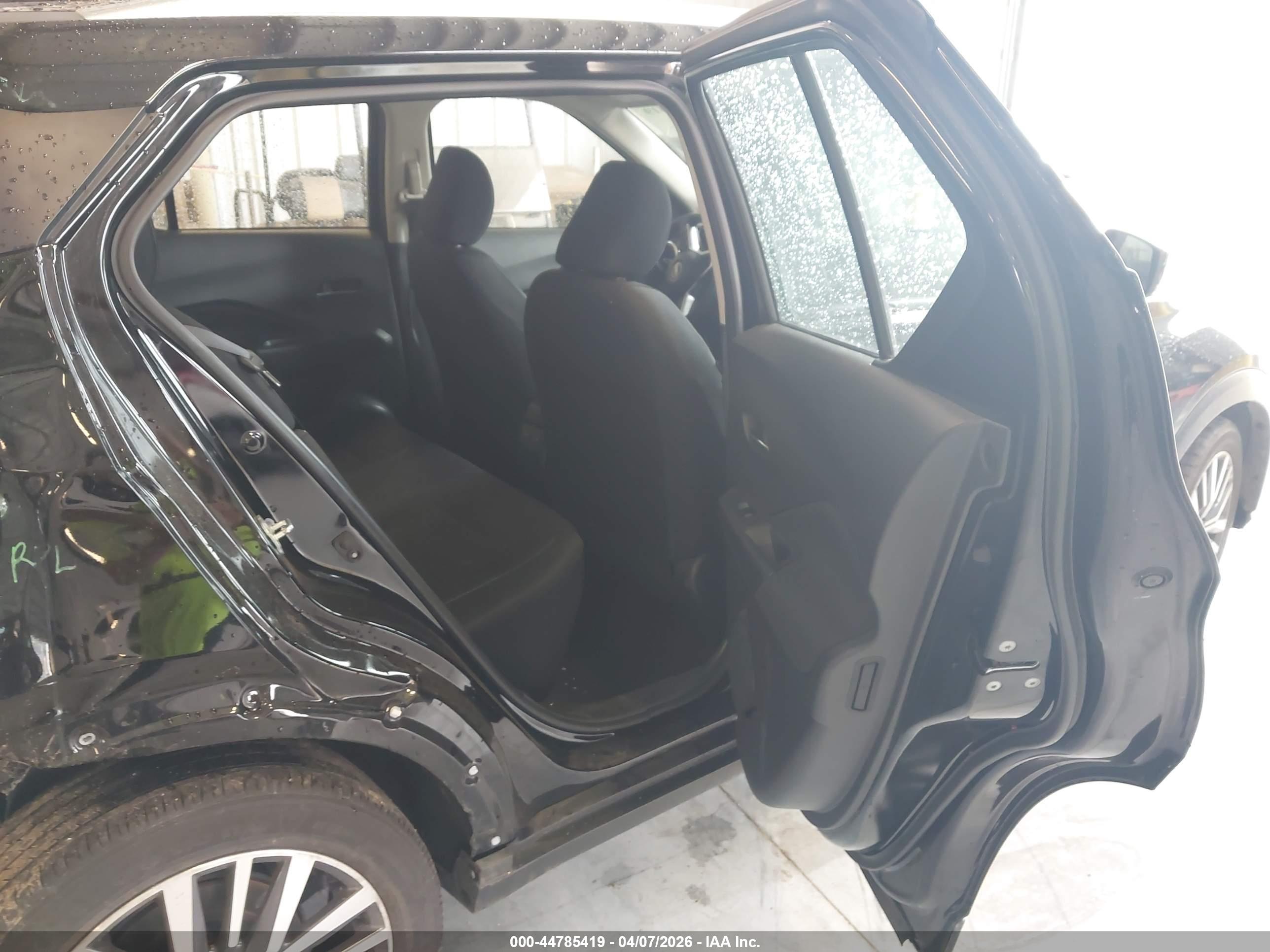 NISSAN KICKS image 8