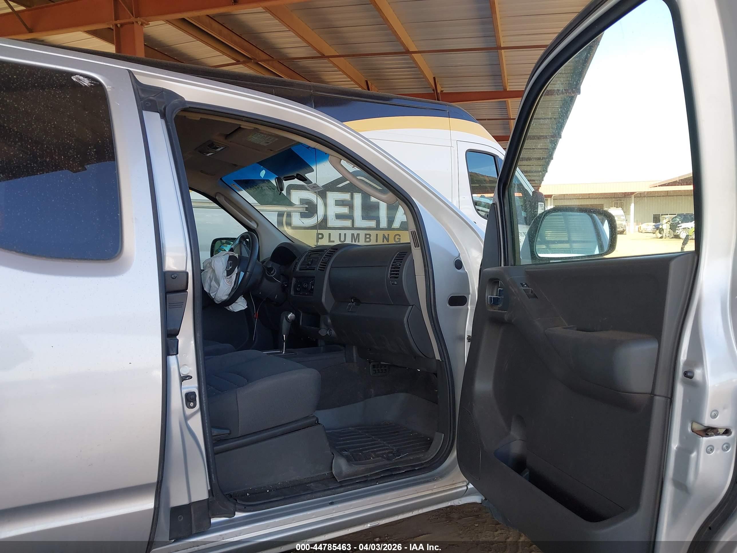 NISSAN FRONTIER image 5