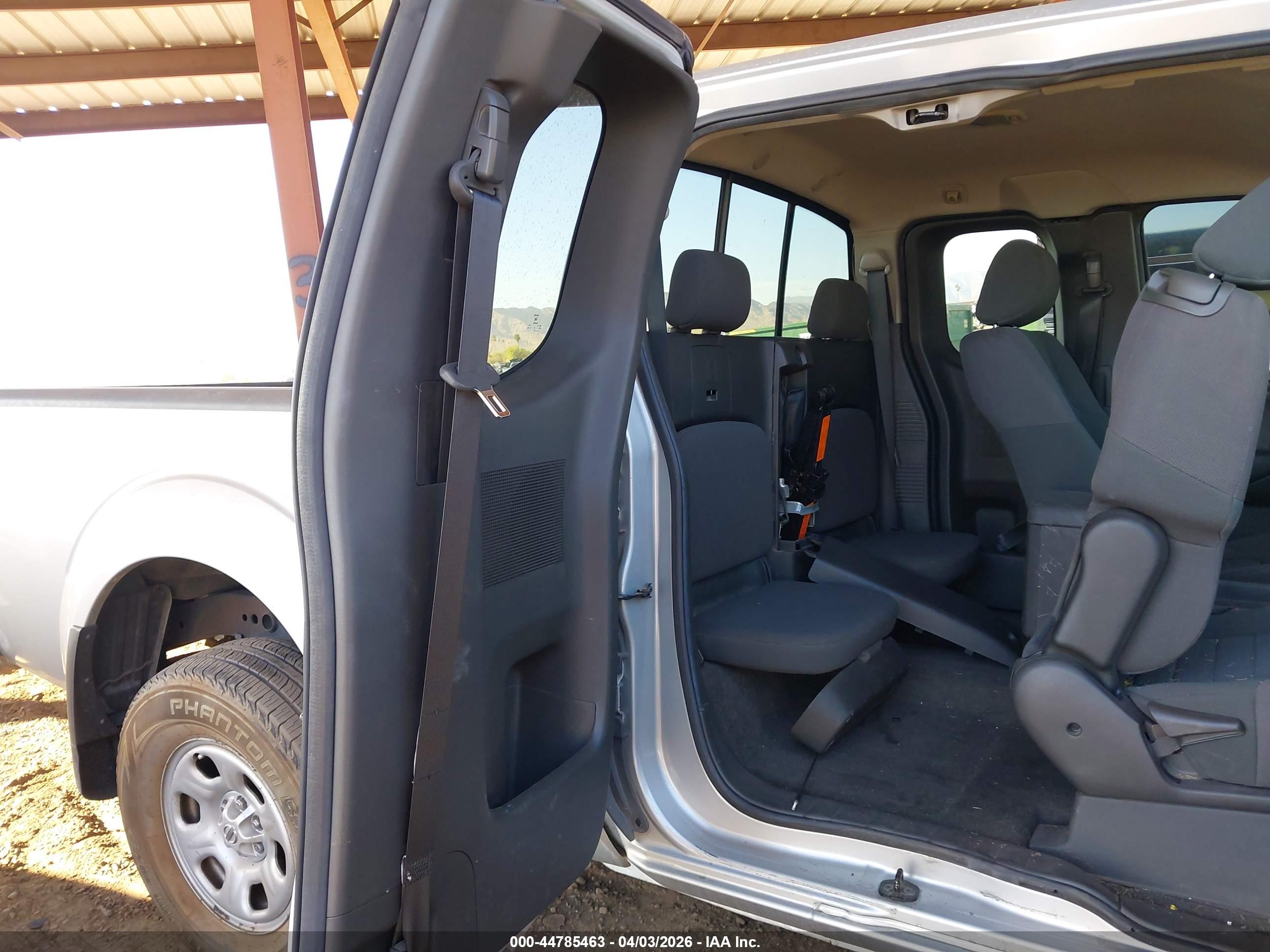 NISSAN FRONTIER image 8