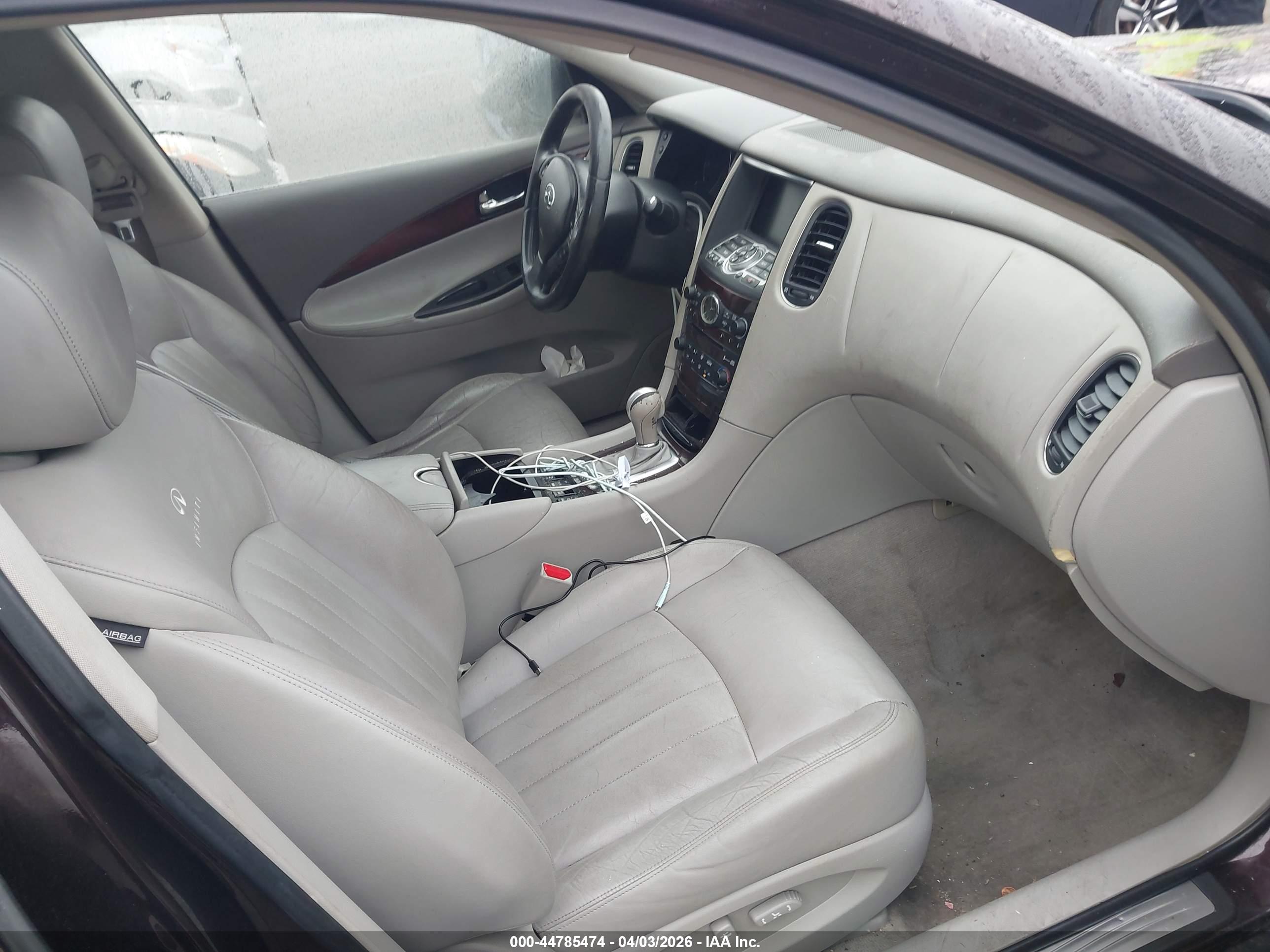 INFINITI EX35 image 5