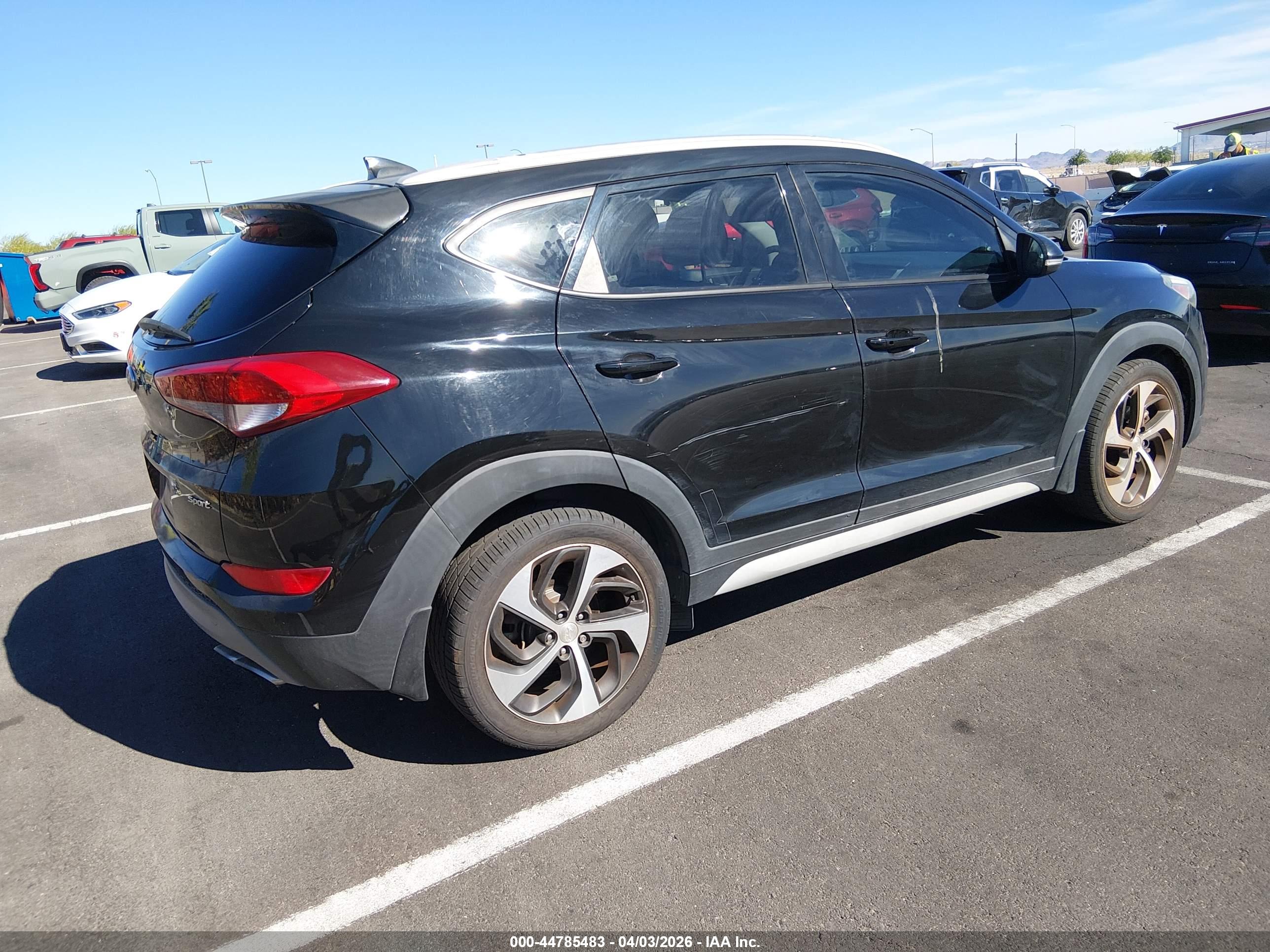 HYUNDAI TUCSON image 4
