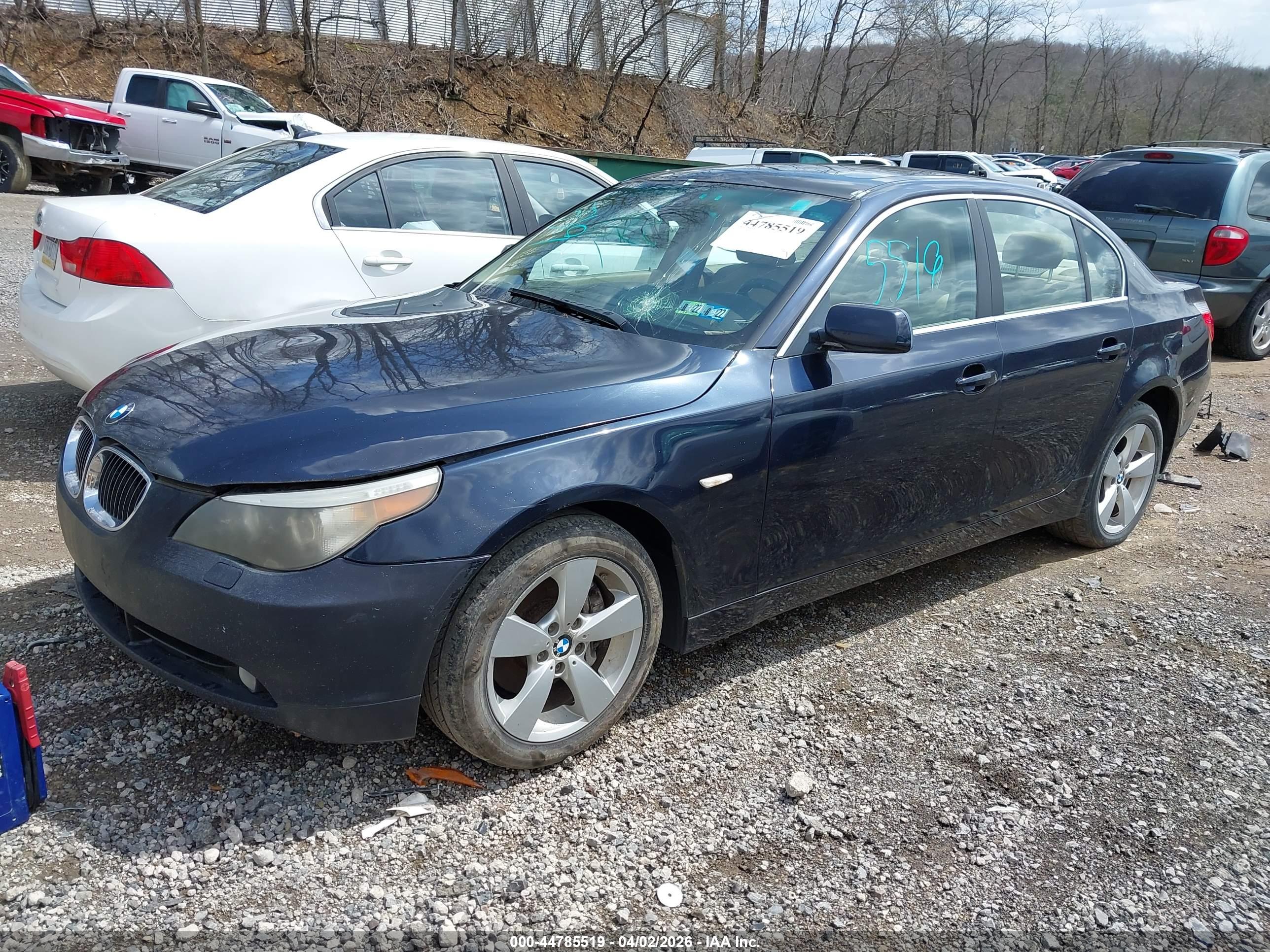 BMW 530XI image 2