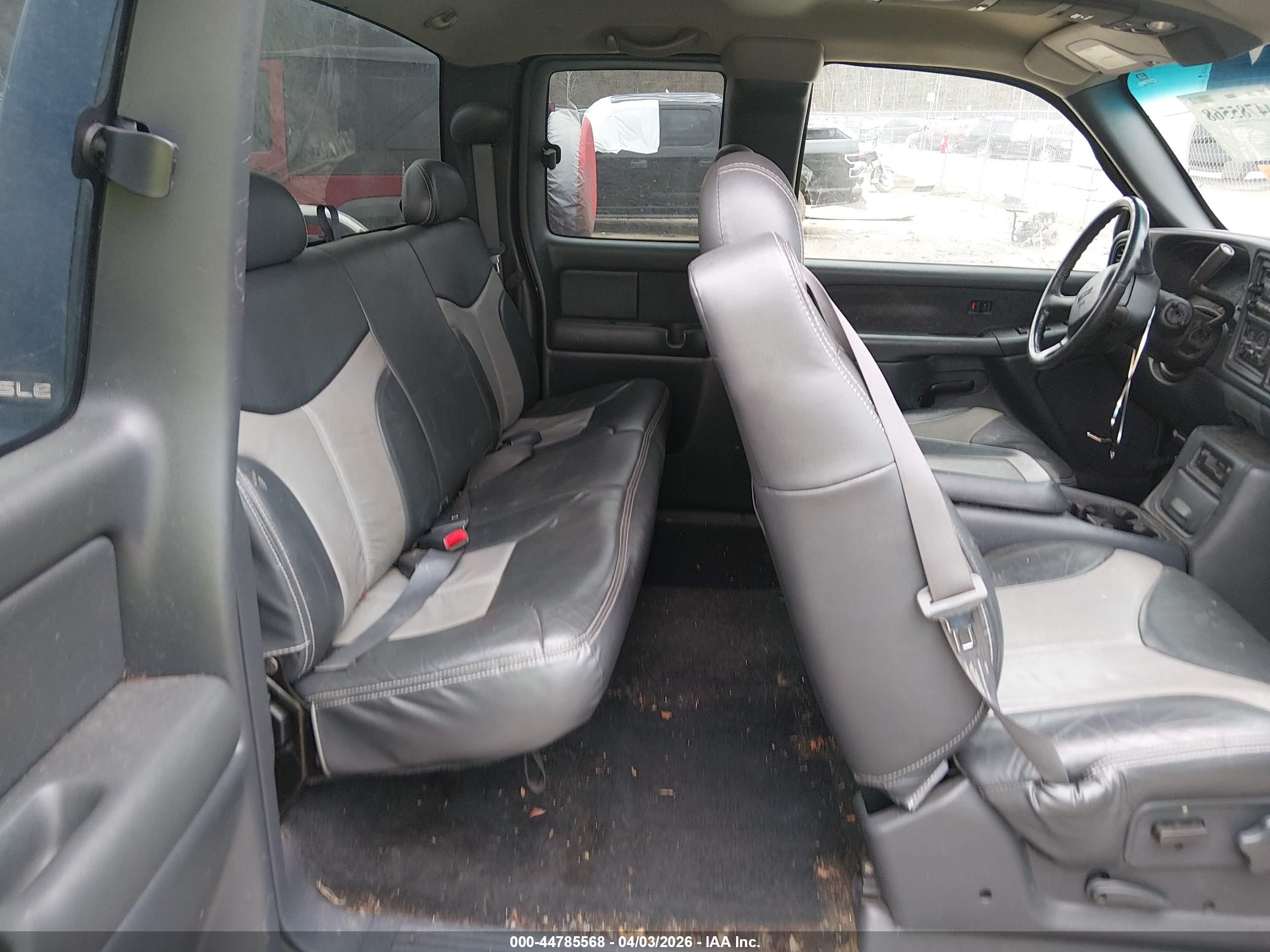 GMC SIERRA image 8