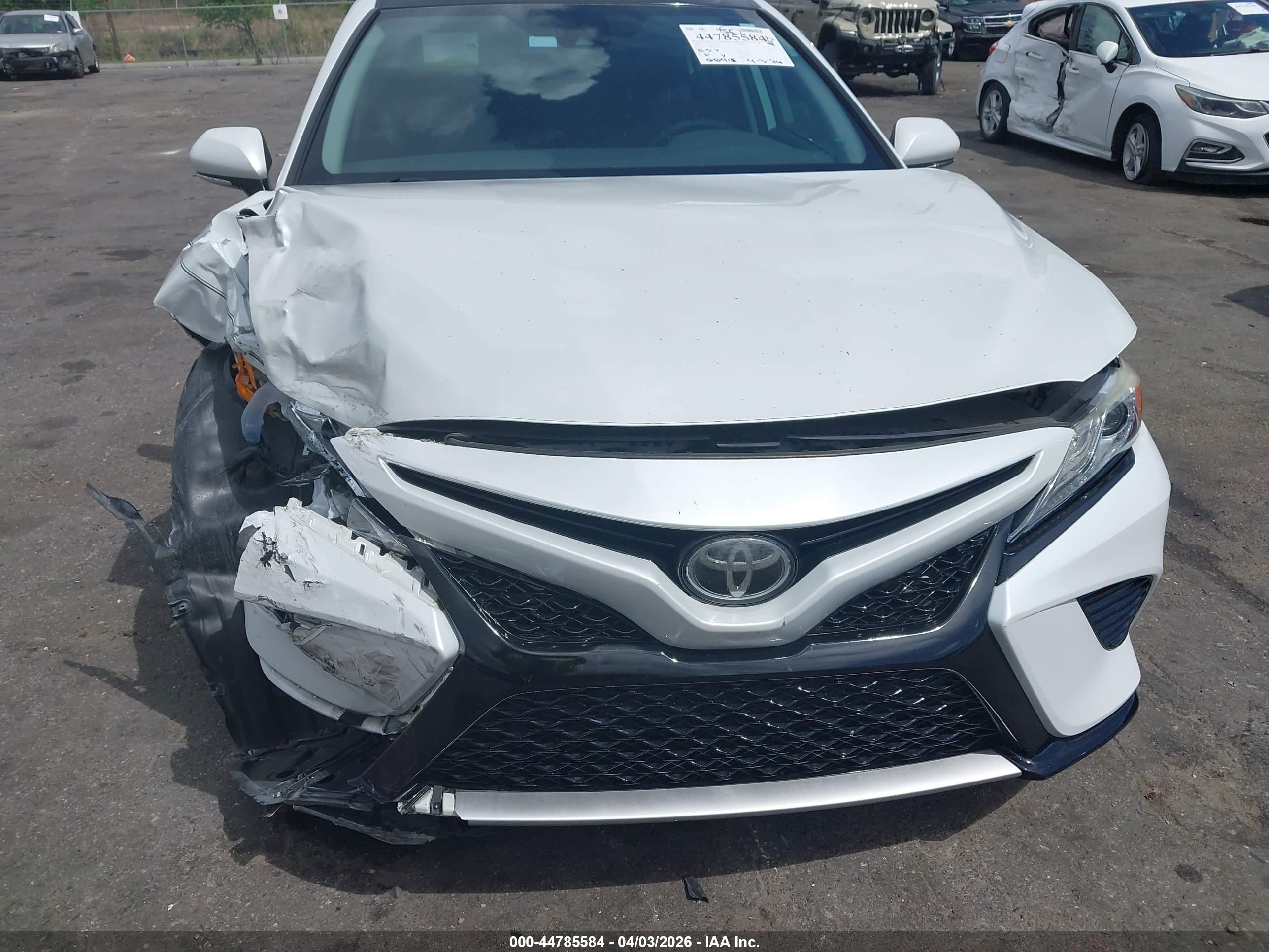 TOYOTA CAMRY image 6