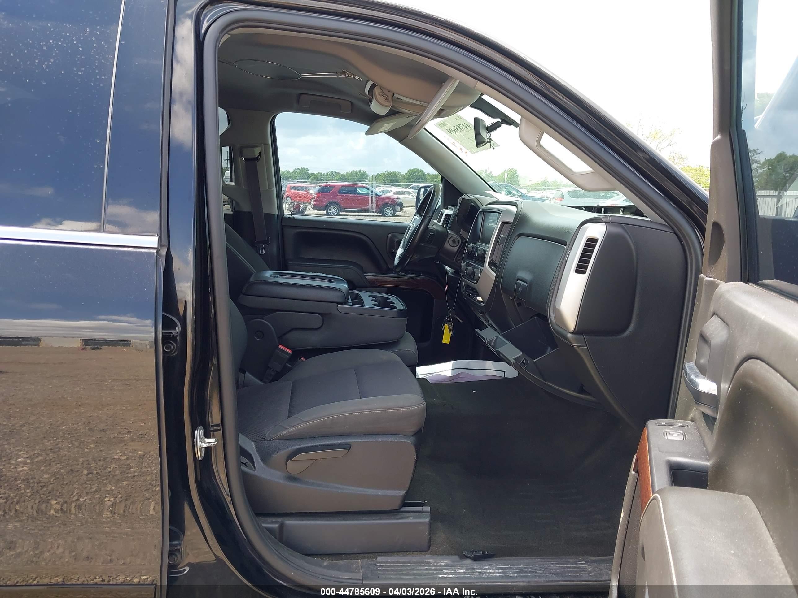 GMC SIERRA image 5